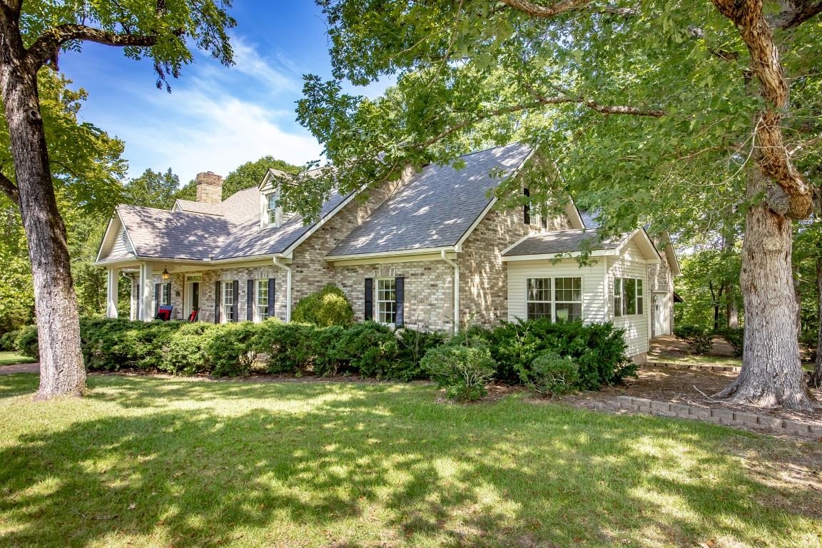 14562 Hwy 66 West Mountain View, AR 72560
