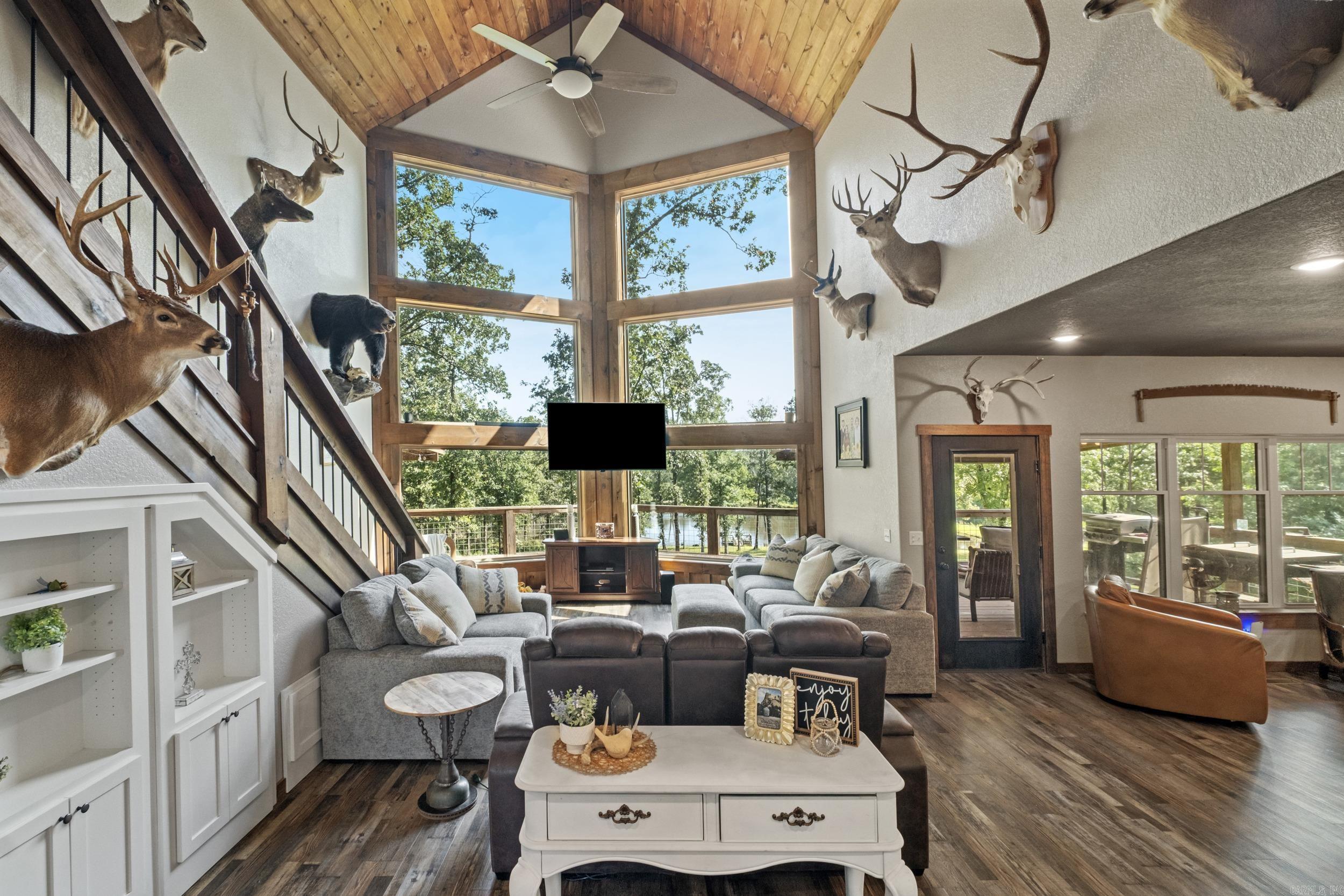 203 Fox Meadow Road Bradford, AR 72020-9748