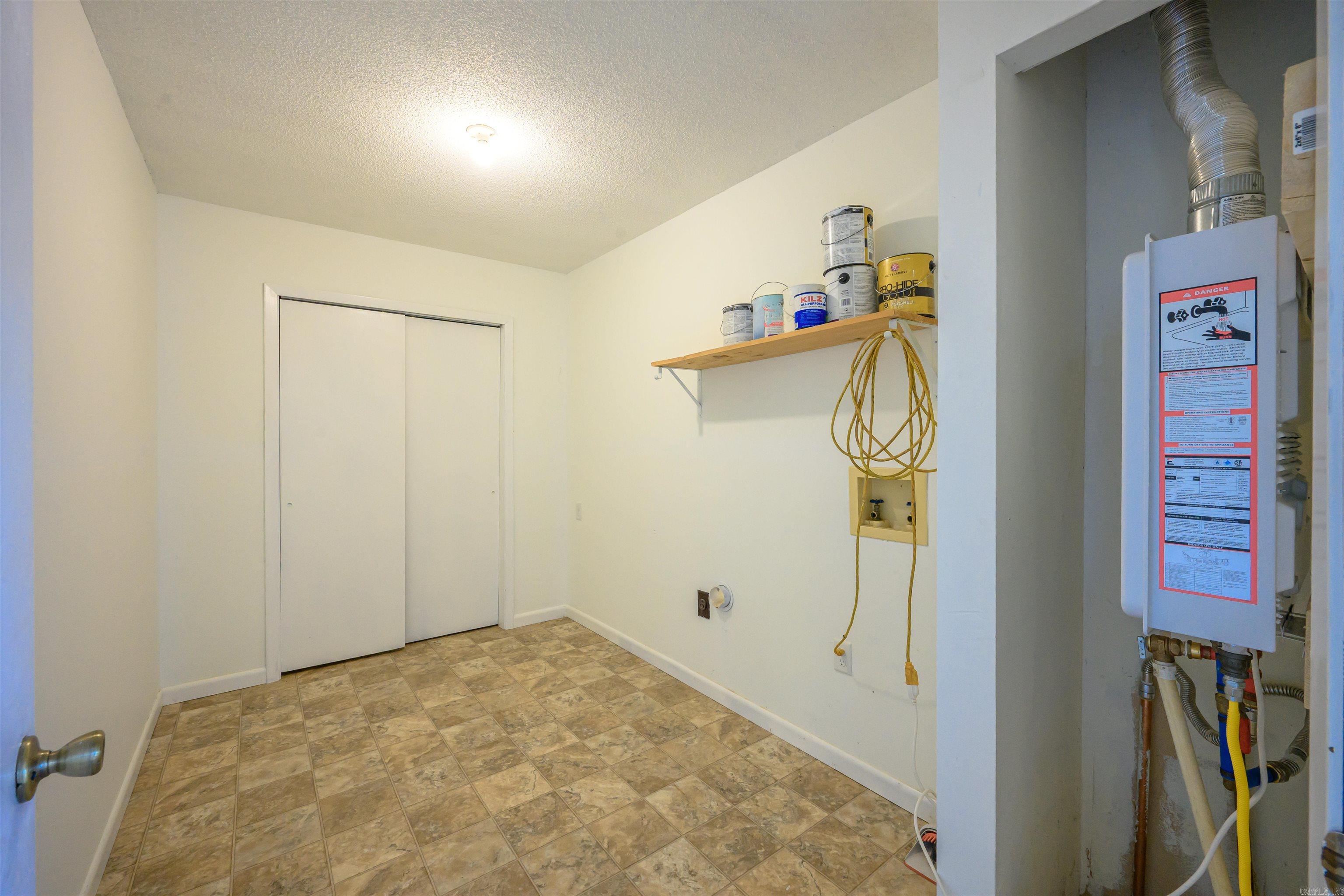 1196 Newport Road  Salado, AR