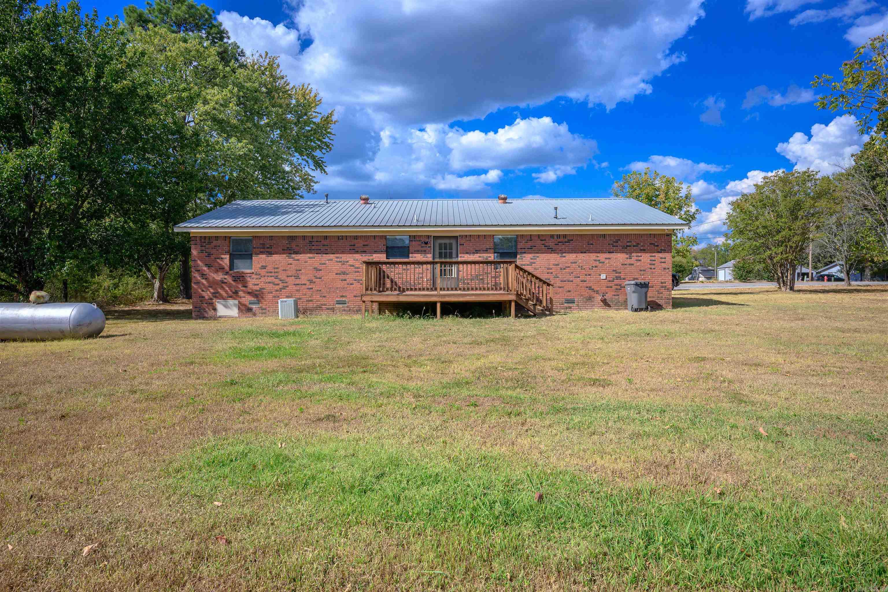 1196 Newport Road — photo 5