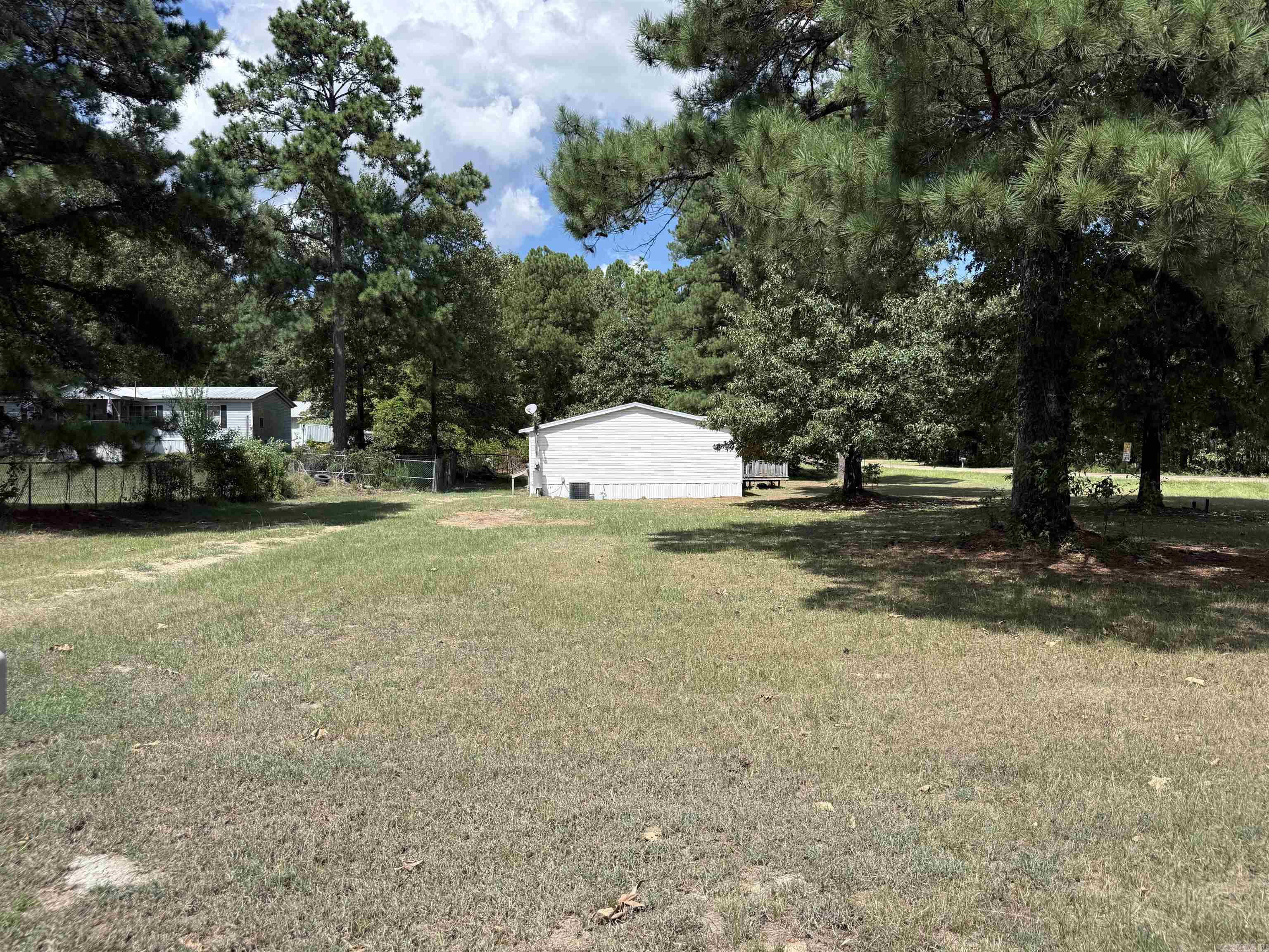 102 Ouachita 565  Camden, AR