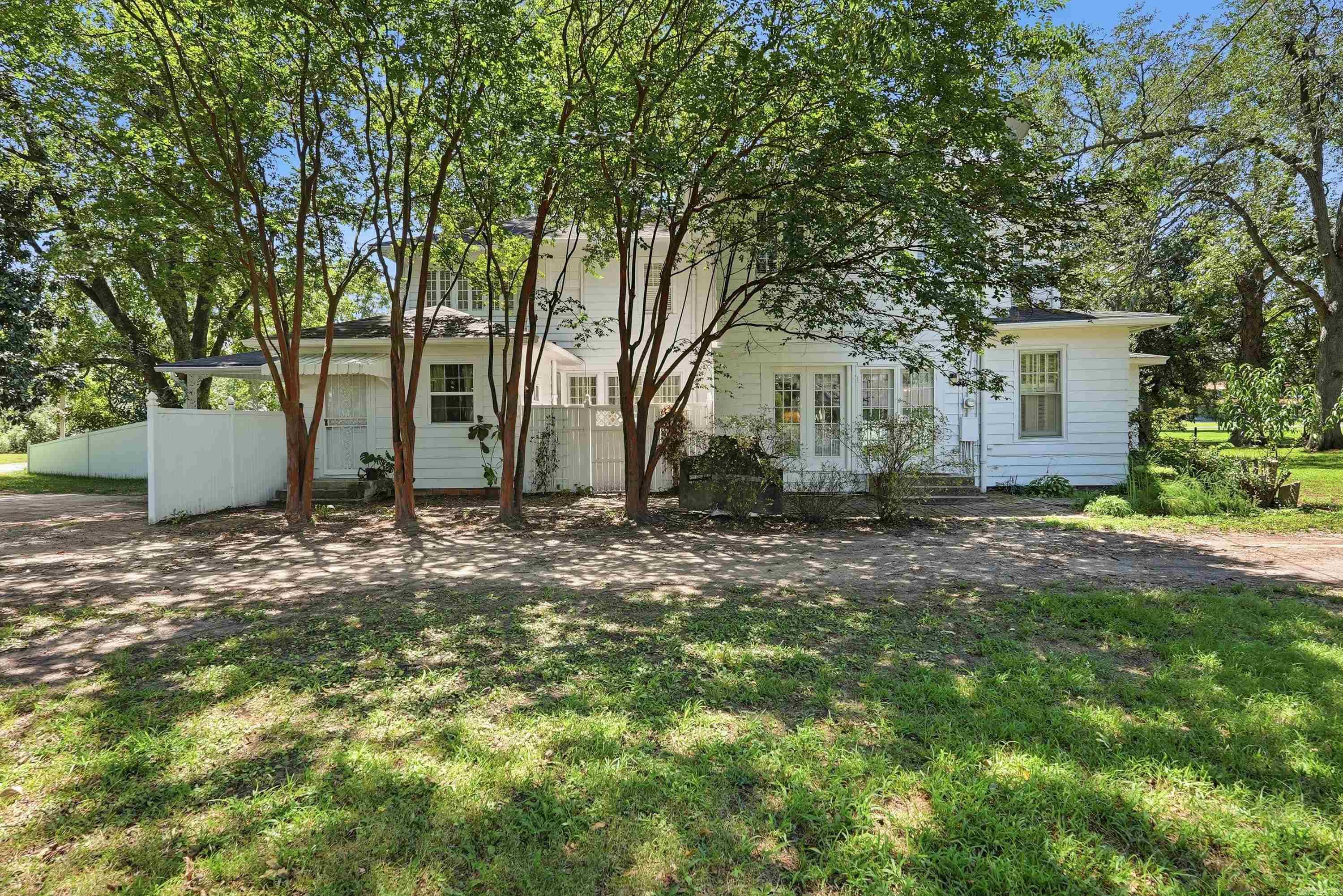 409 E Main Sherrill, AR 72152