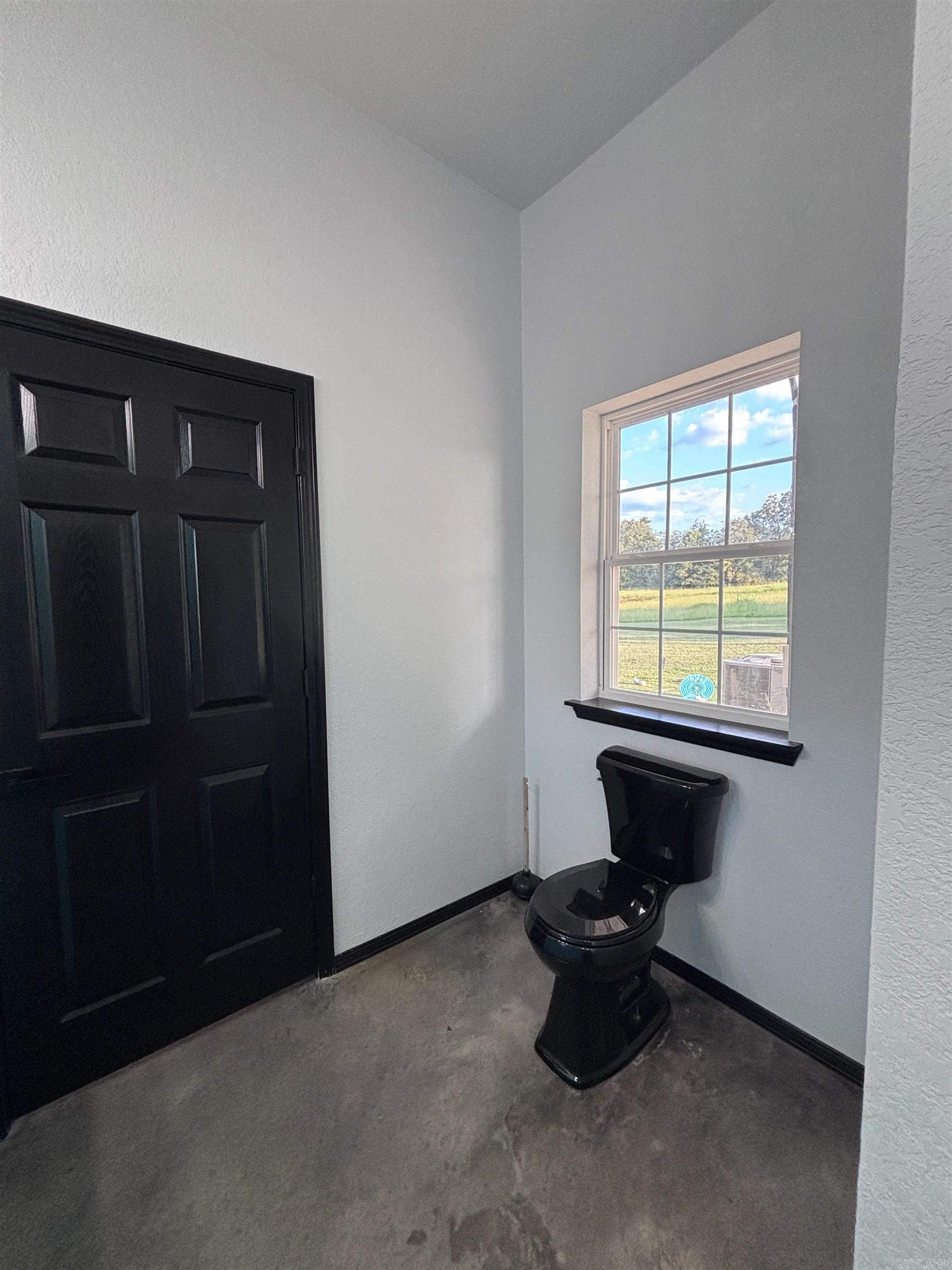 2494 Ember Road Lamar, AR 72846