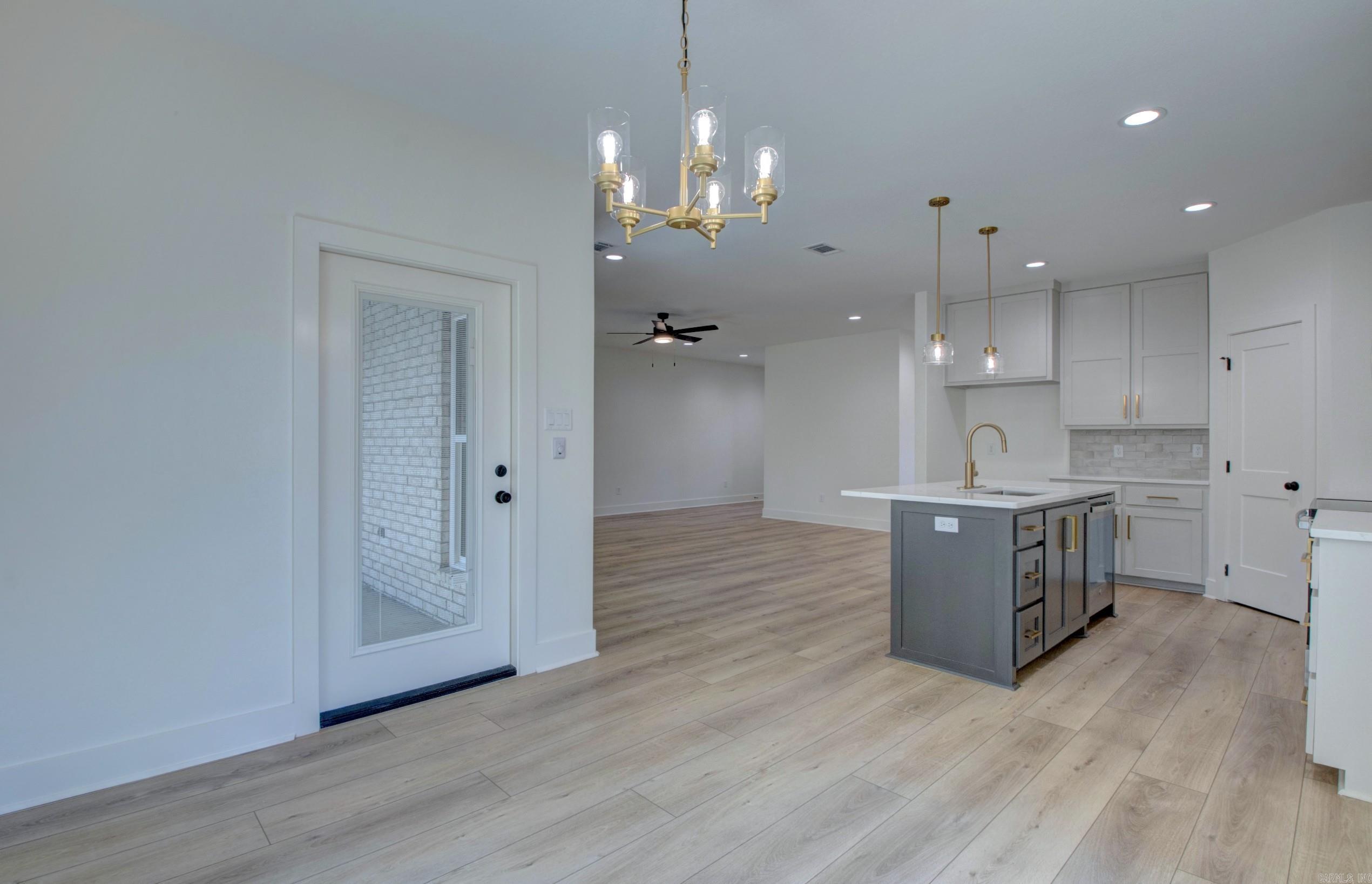 215 Apollo  Benton, AR