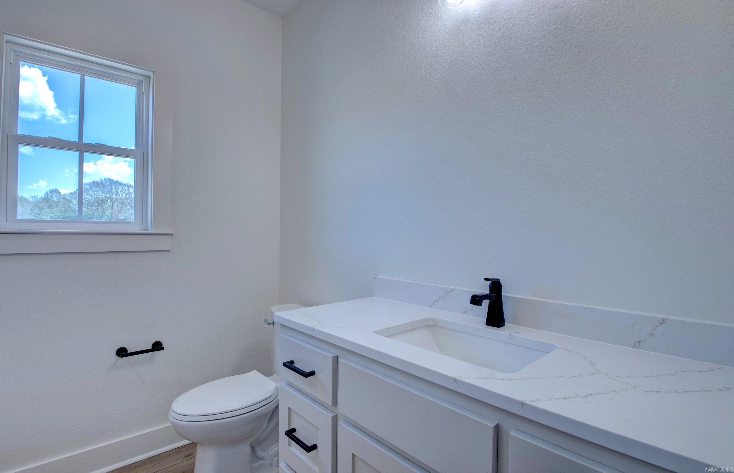 215 Apollo  Benton, AR