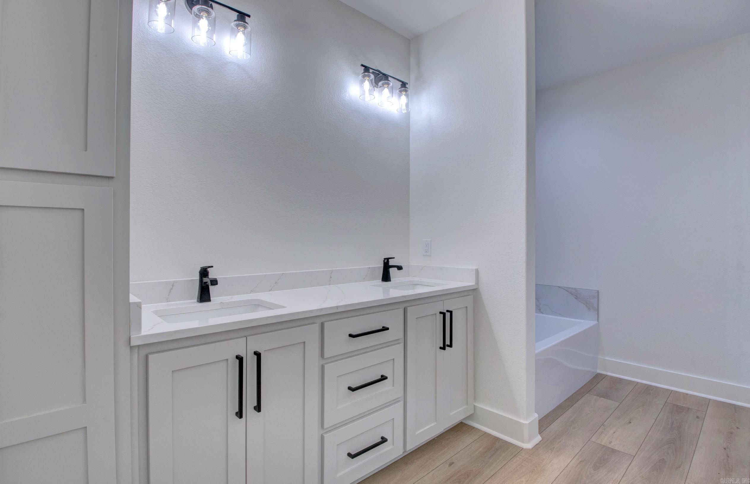 215 Apollo  Benton, AR