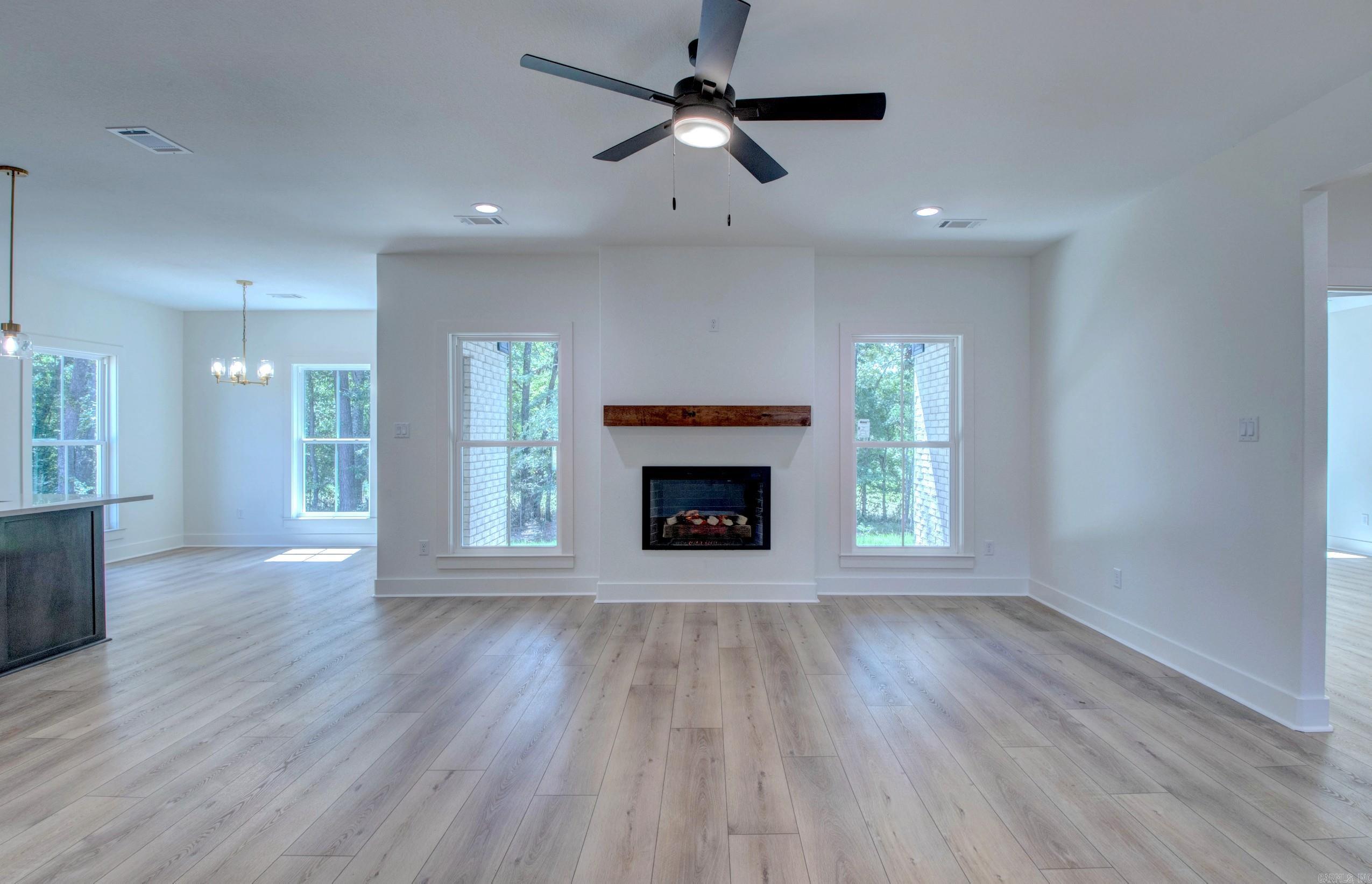 215 Apollo  Benton, AR