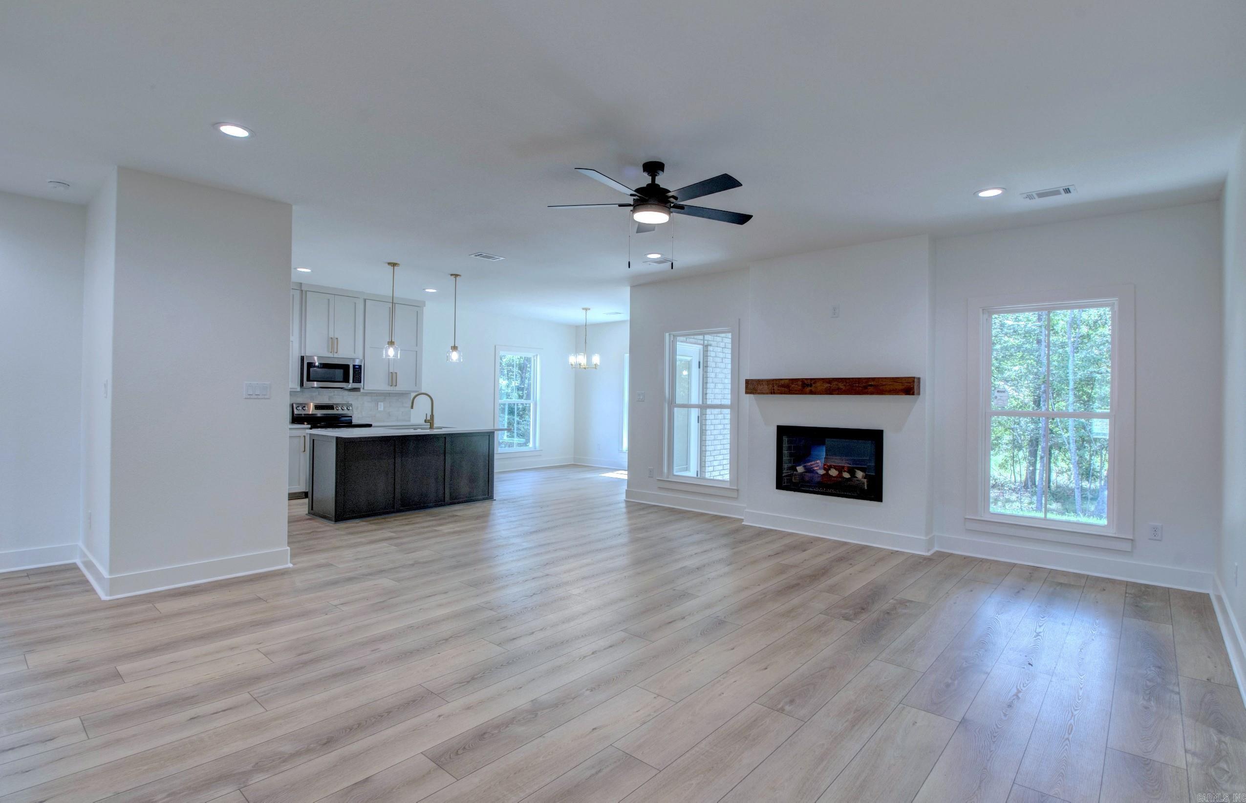 215 Apollo  Benton, AR