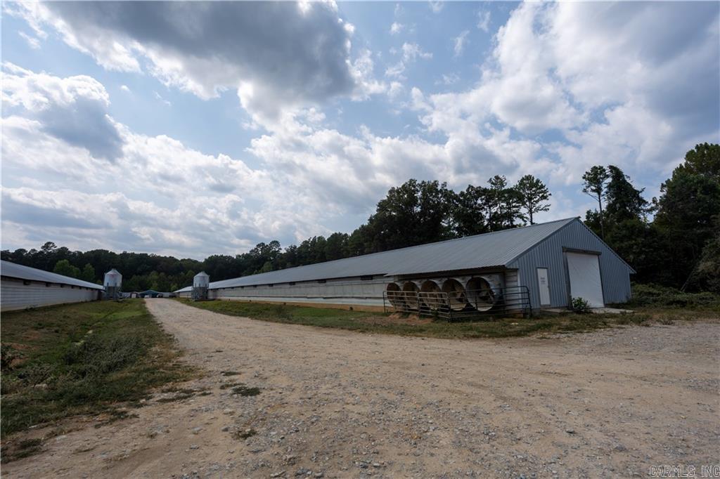 51 White Drive Cave City, AR 72521