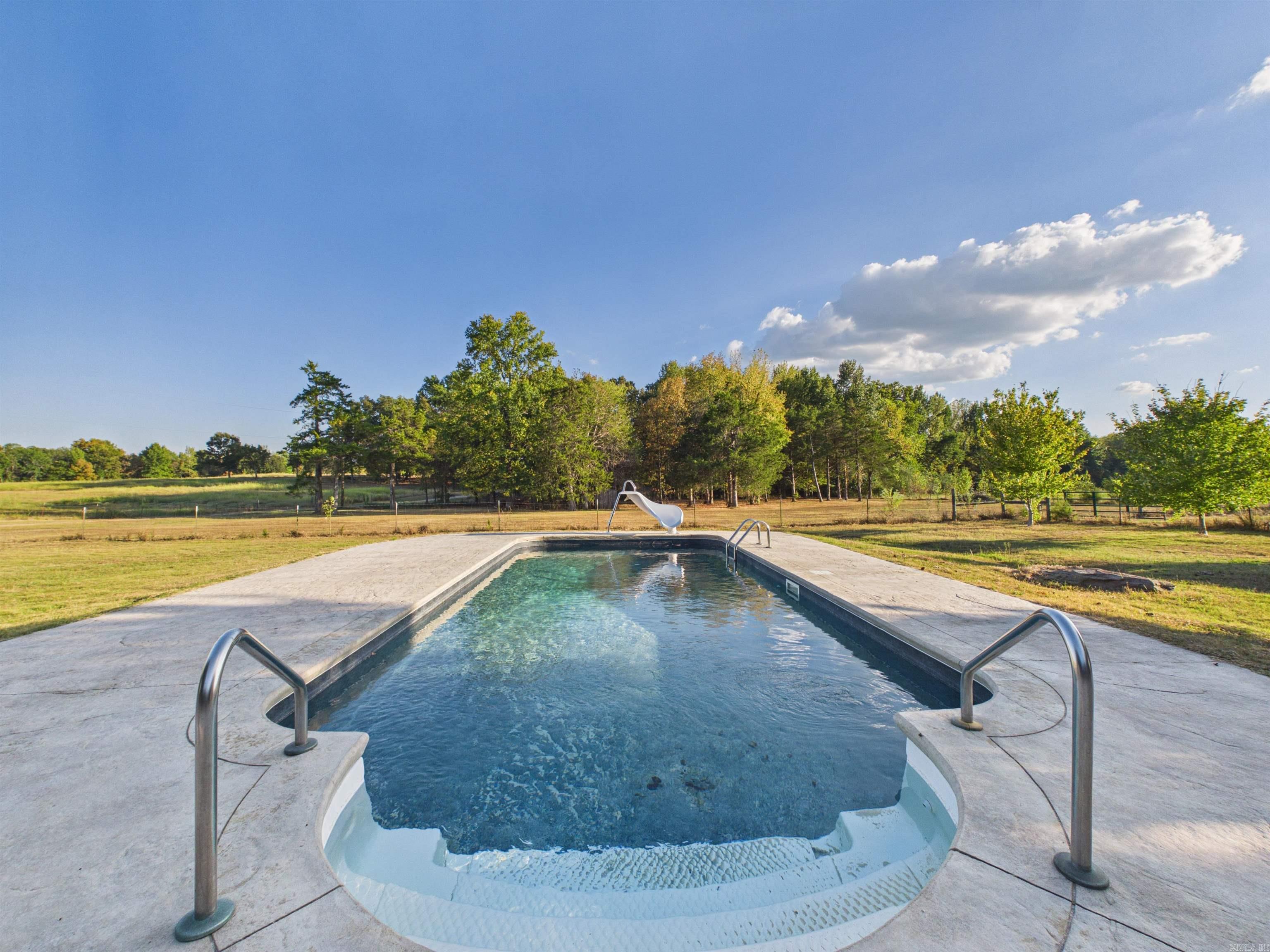 177 AR HWY 230  Cave City, AR