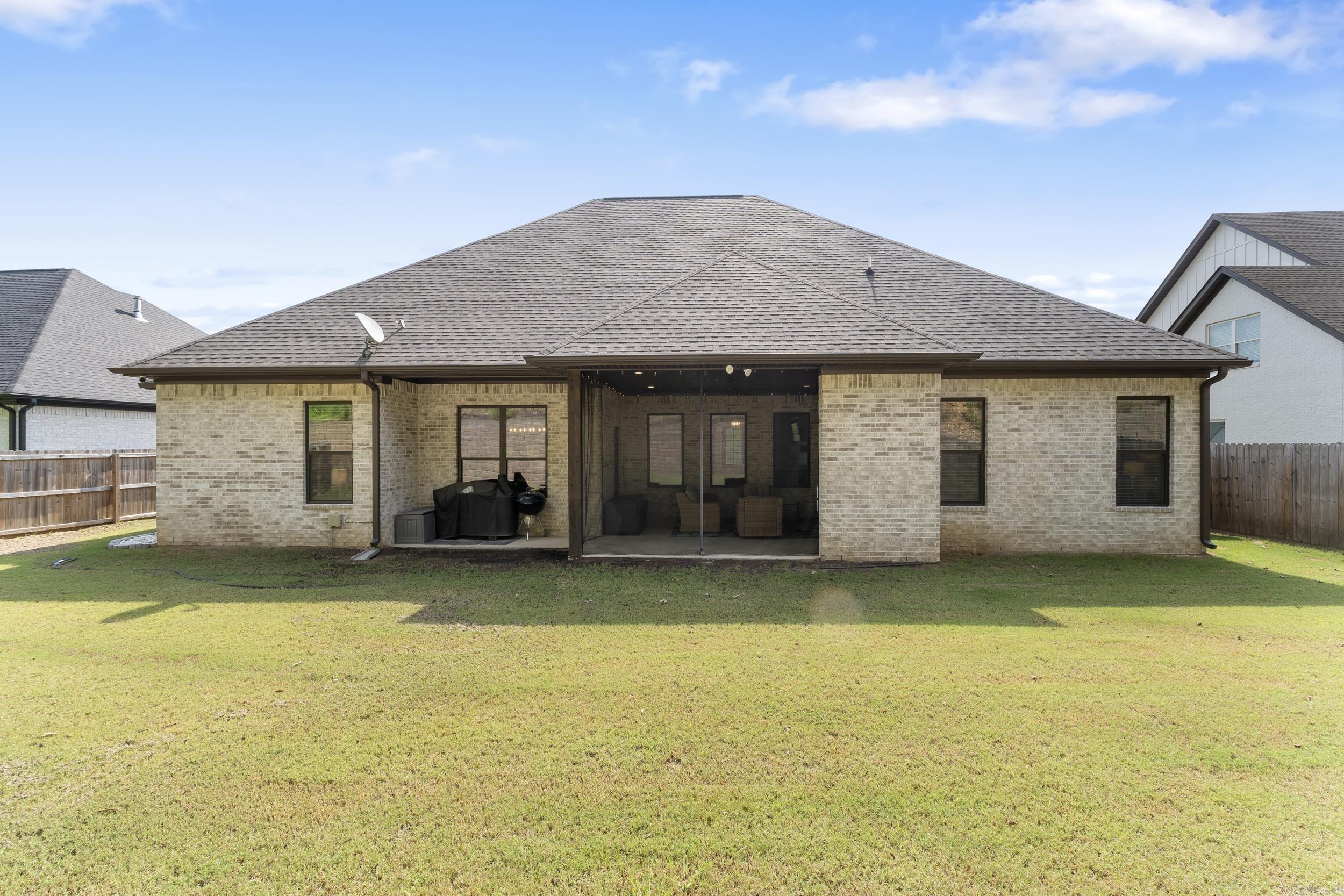 7717 S Shoreline Blvd. Benton, AR 72019