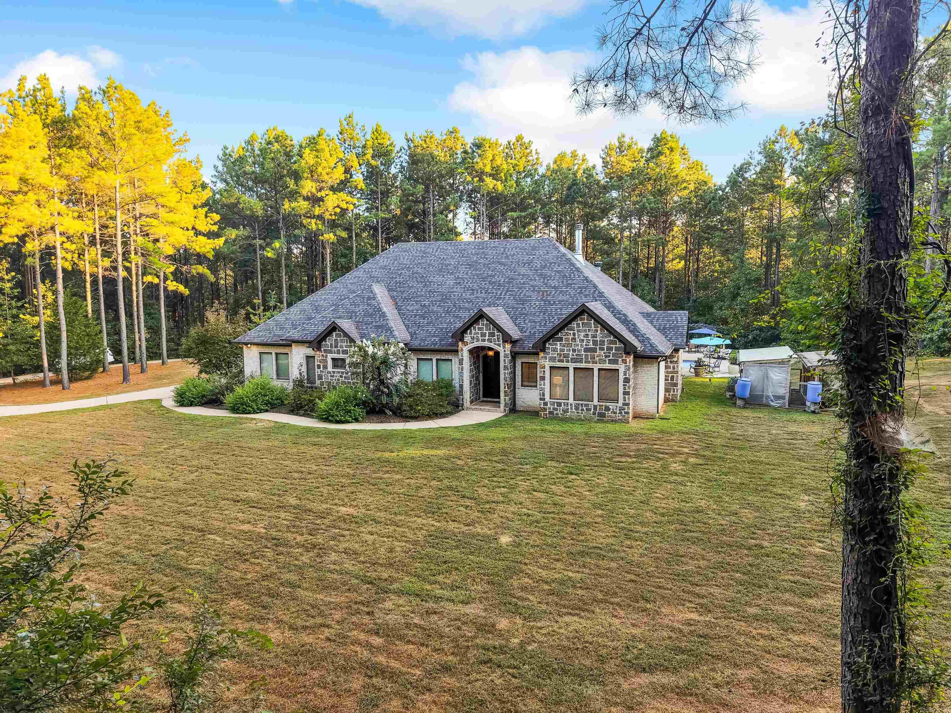 9601 Highway 35 Benton, AR 72015