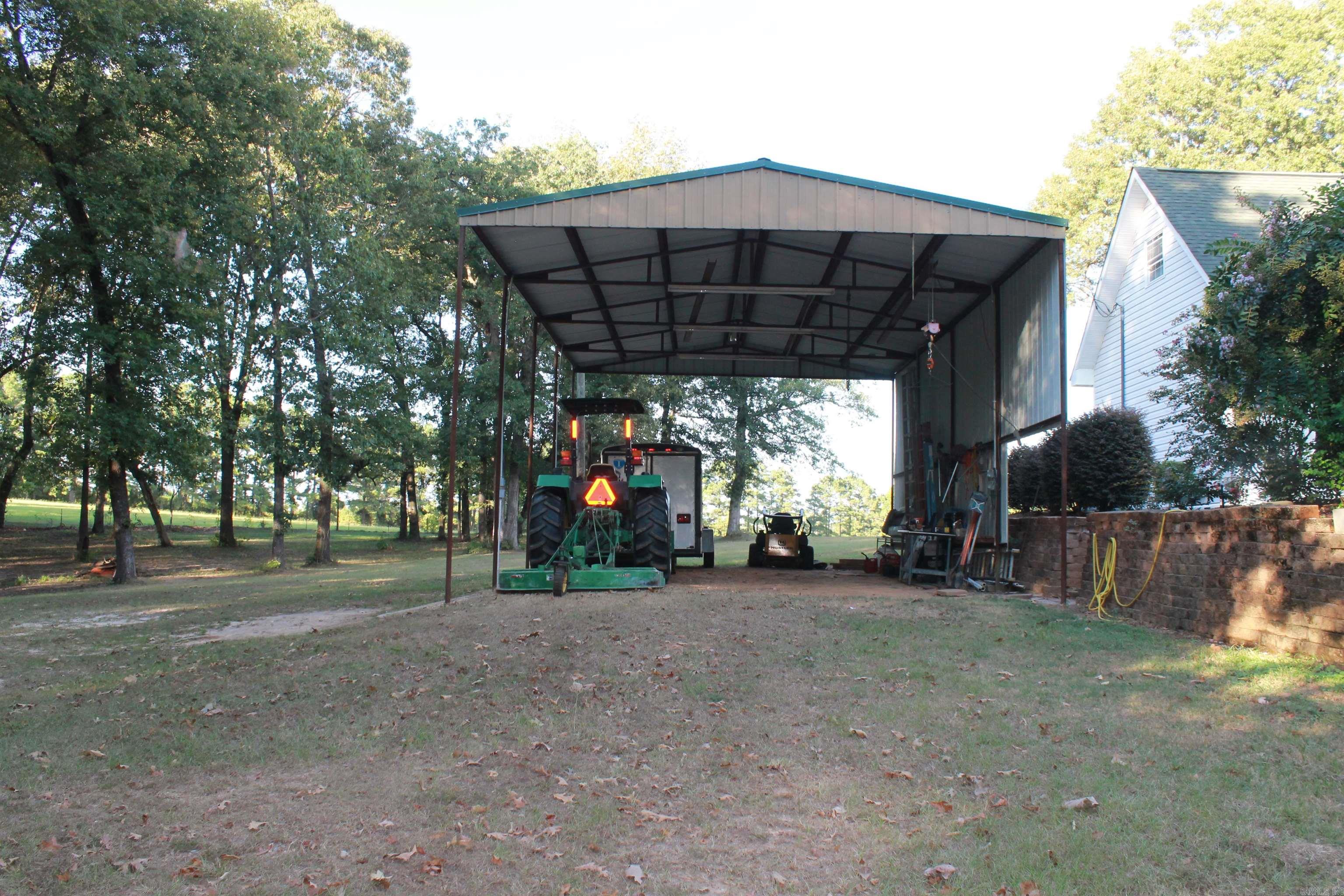 410 McLelland Road Lillie, LA 71256