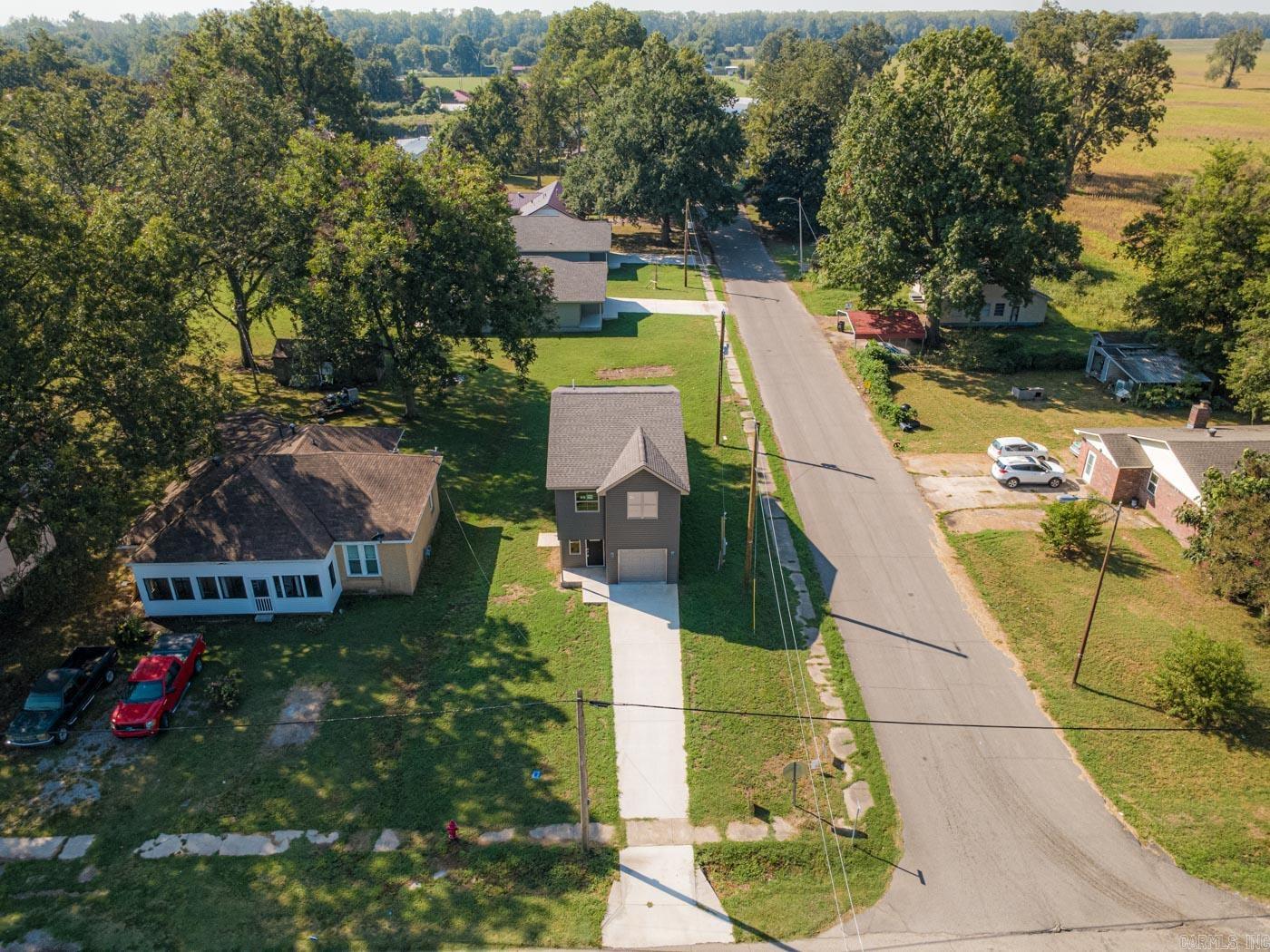 630 W Calhoun St  Luxora, AR