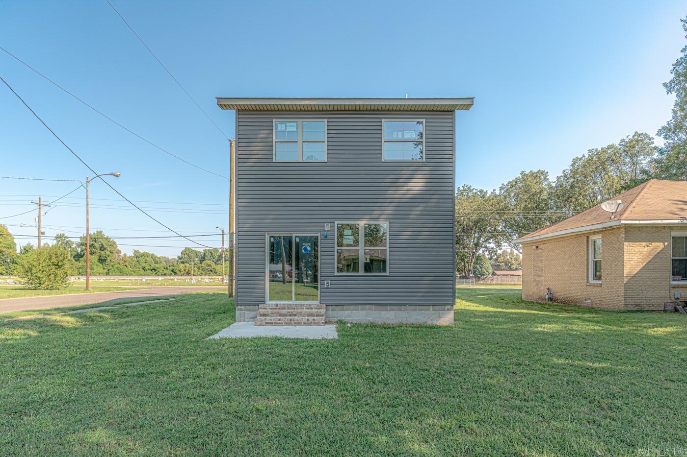 630 W Calhoun St  Luxora, AR