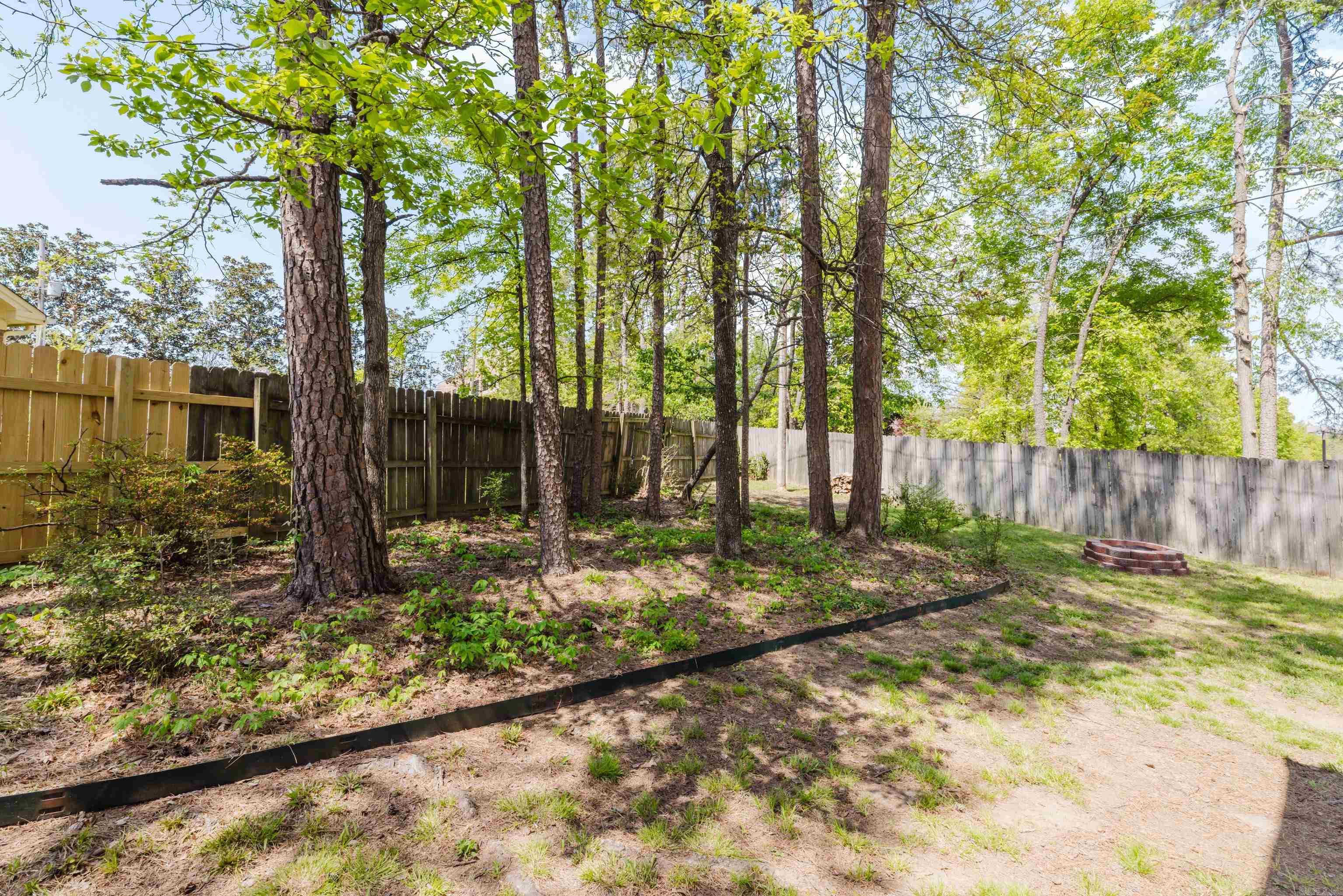 1825 Rainwood Cove Dr  Little Rock, AR