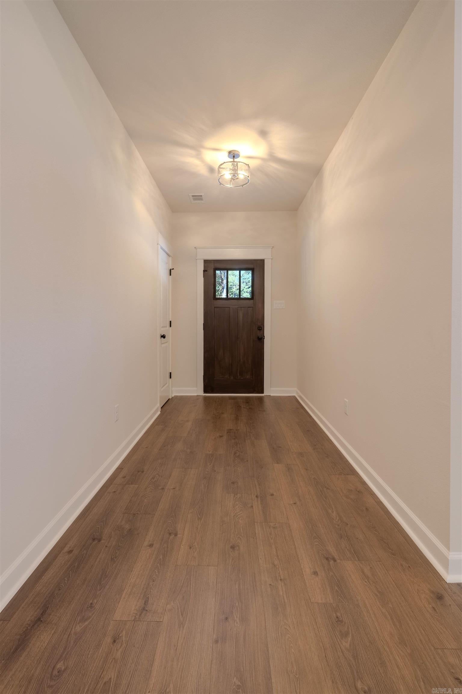 1040 Buckwood Road — photo 3