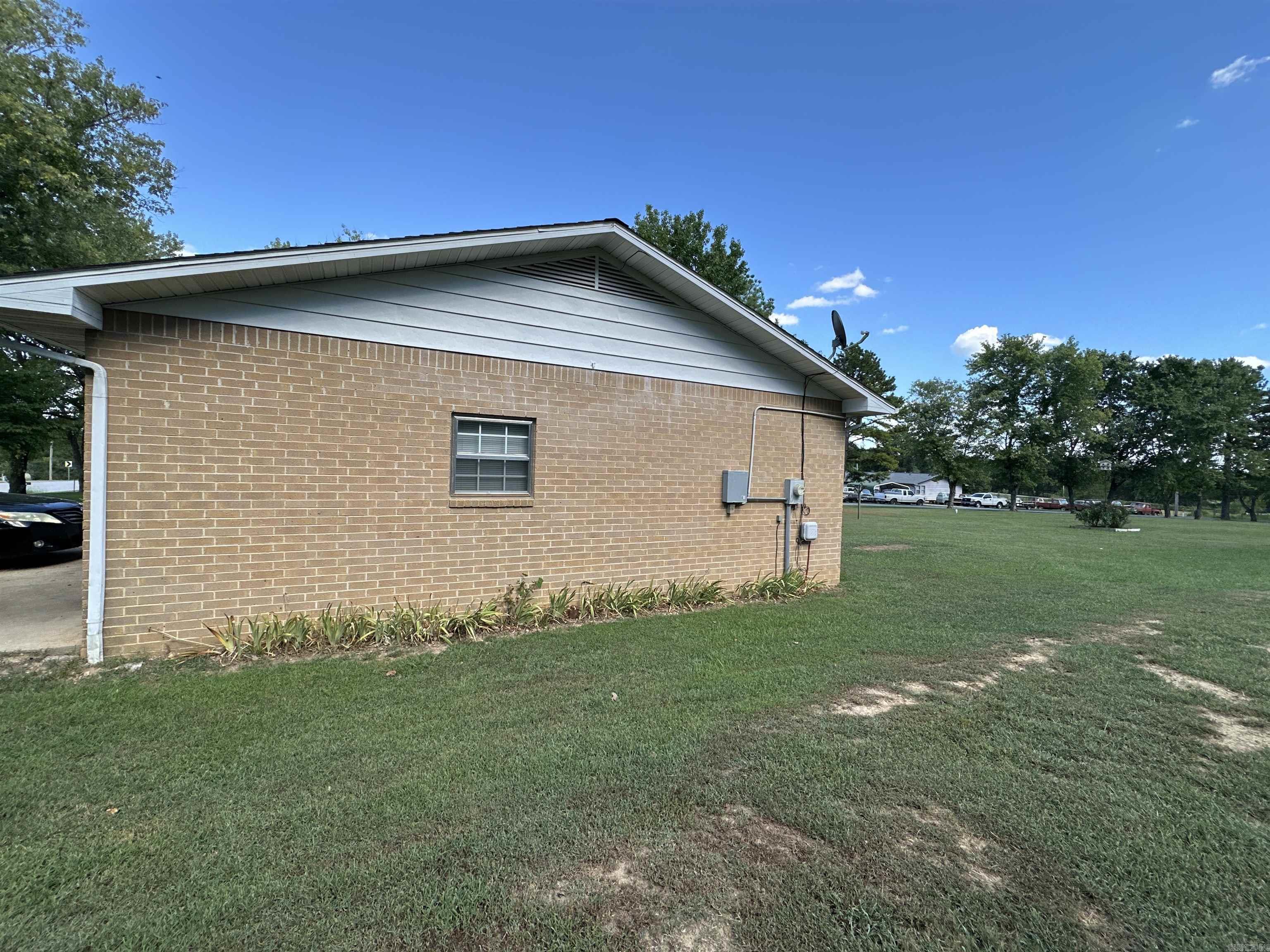 6127 HWY 202  Flippin, AR