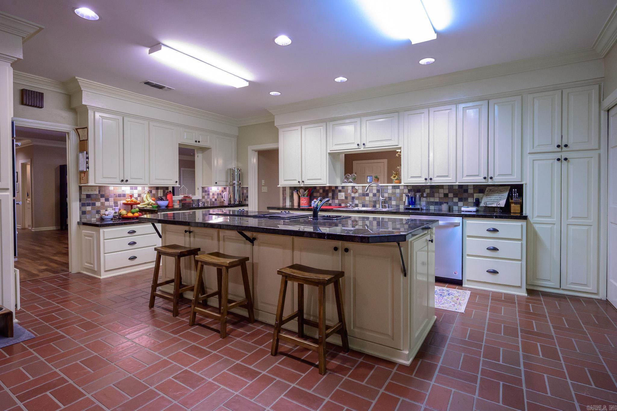 2205 Church Avenue Mena, AR 71953