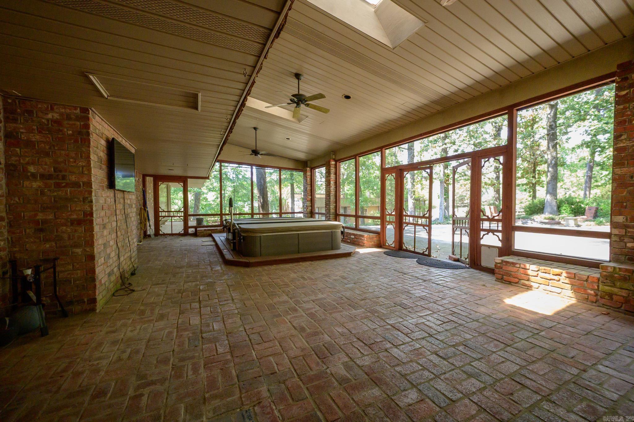 2205 Church Avenue Mena, AR 71953