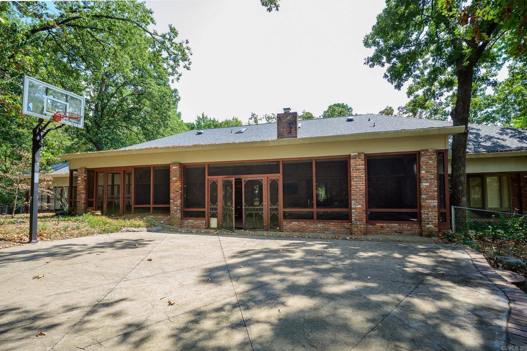 2205 Church Avenue Mena, AR 71953