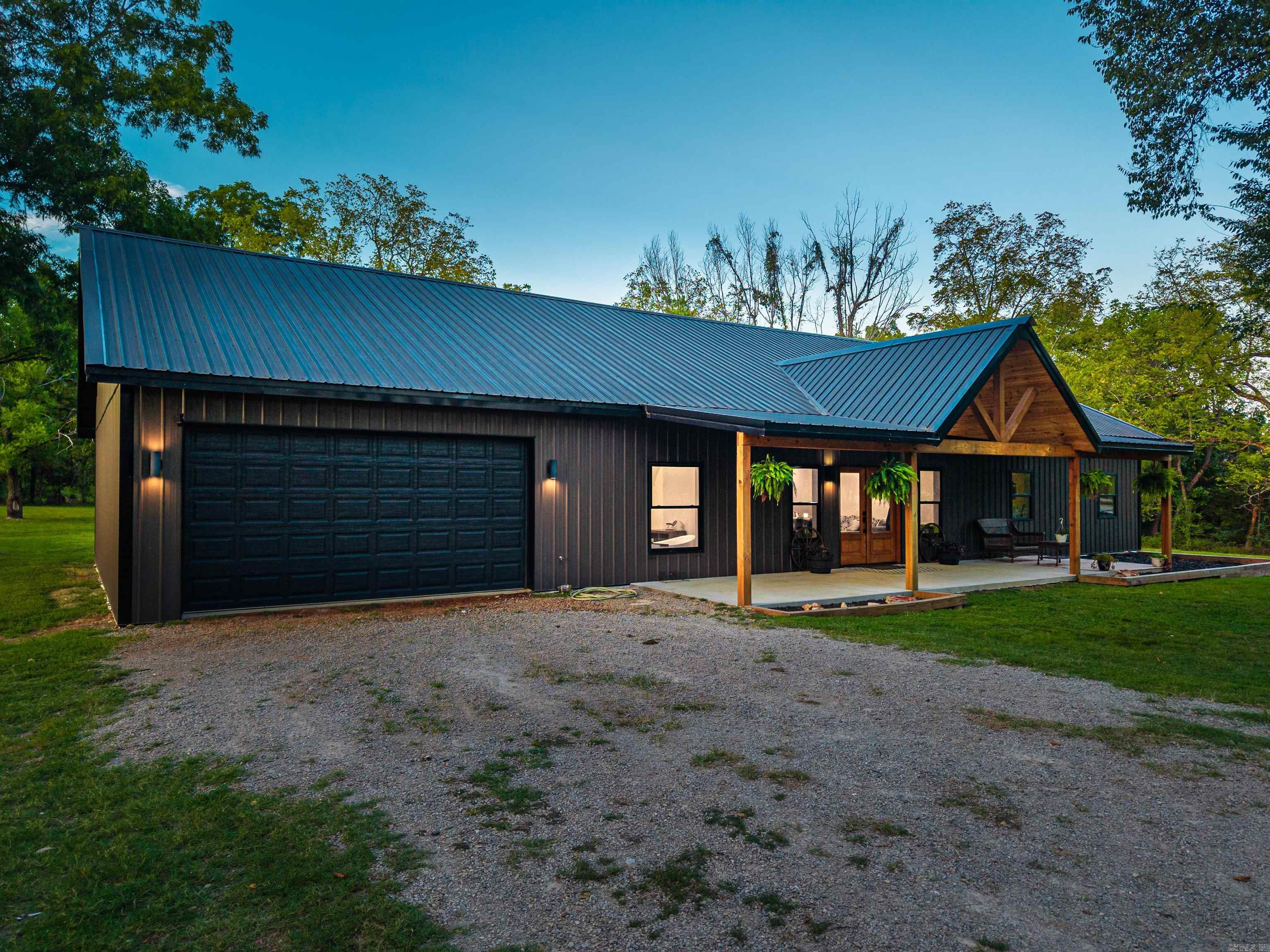 33 Carlisle Circle Oakland, AR 72661