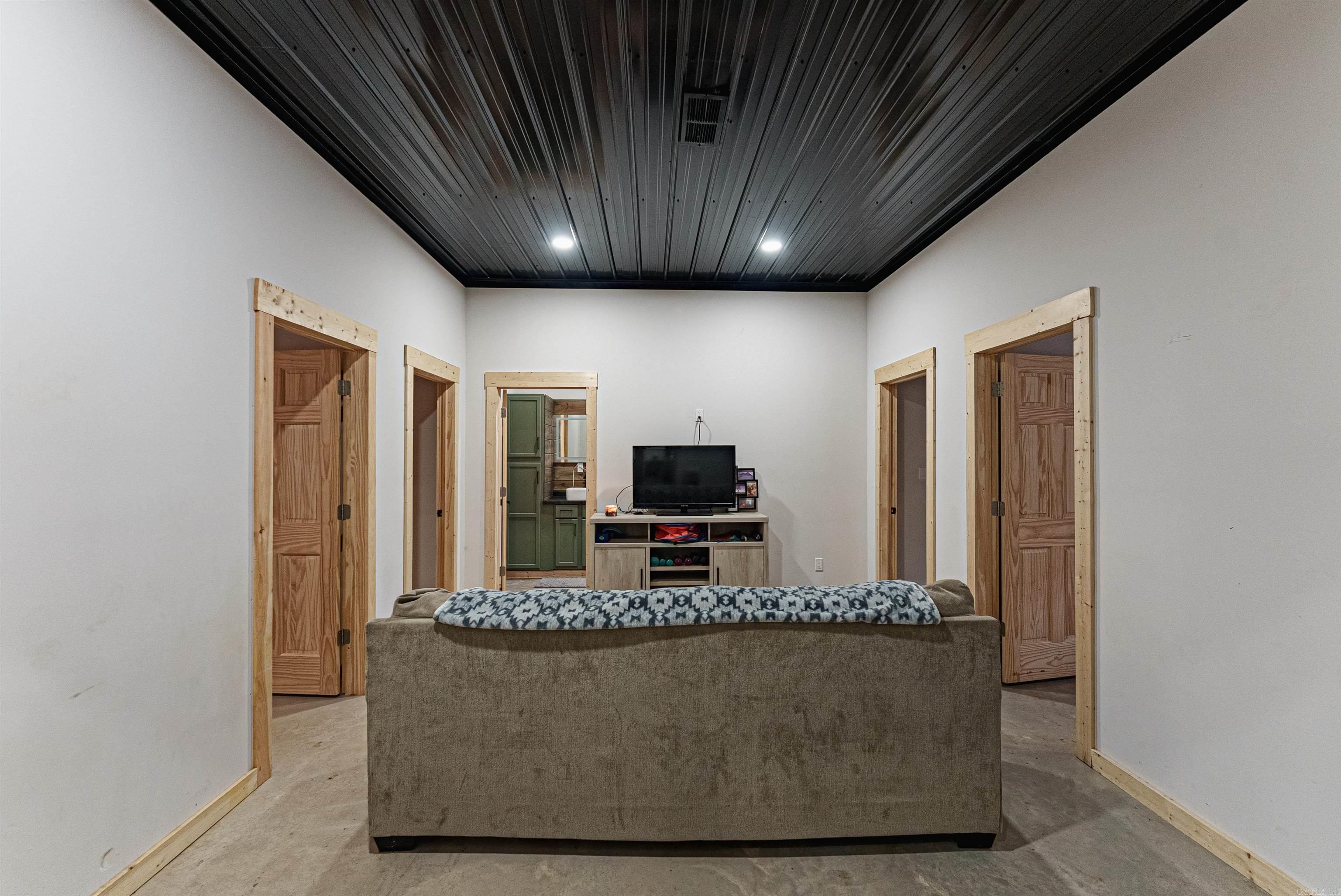 33 Carlisle Circle Oakland, AR 72661