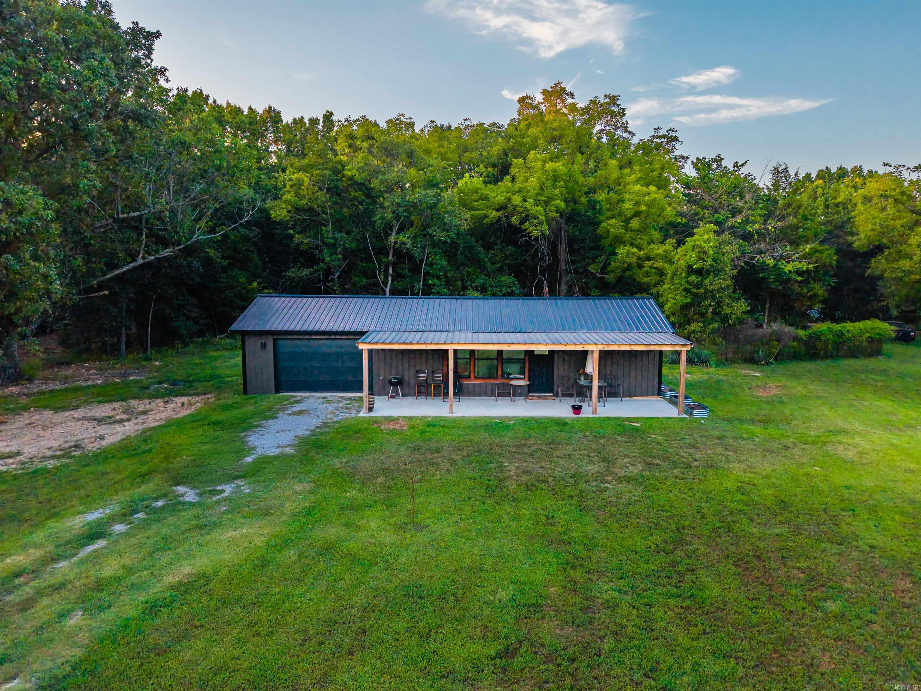 33 Carlisle Circle Oakland, AR 72661