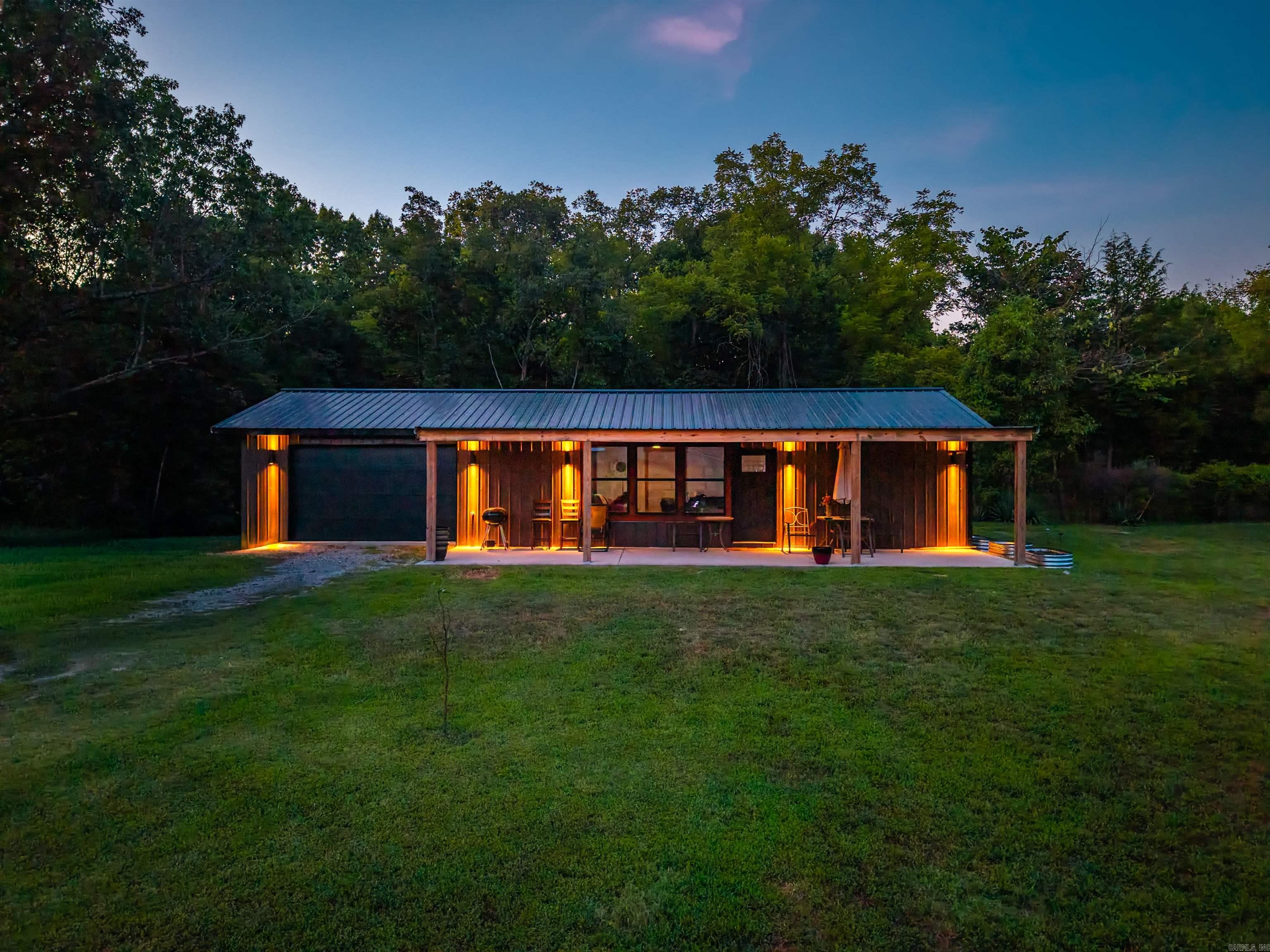 33 Carlisle Circle Oakland, AR 72661