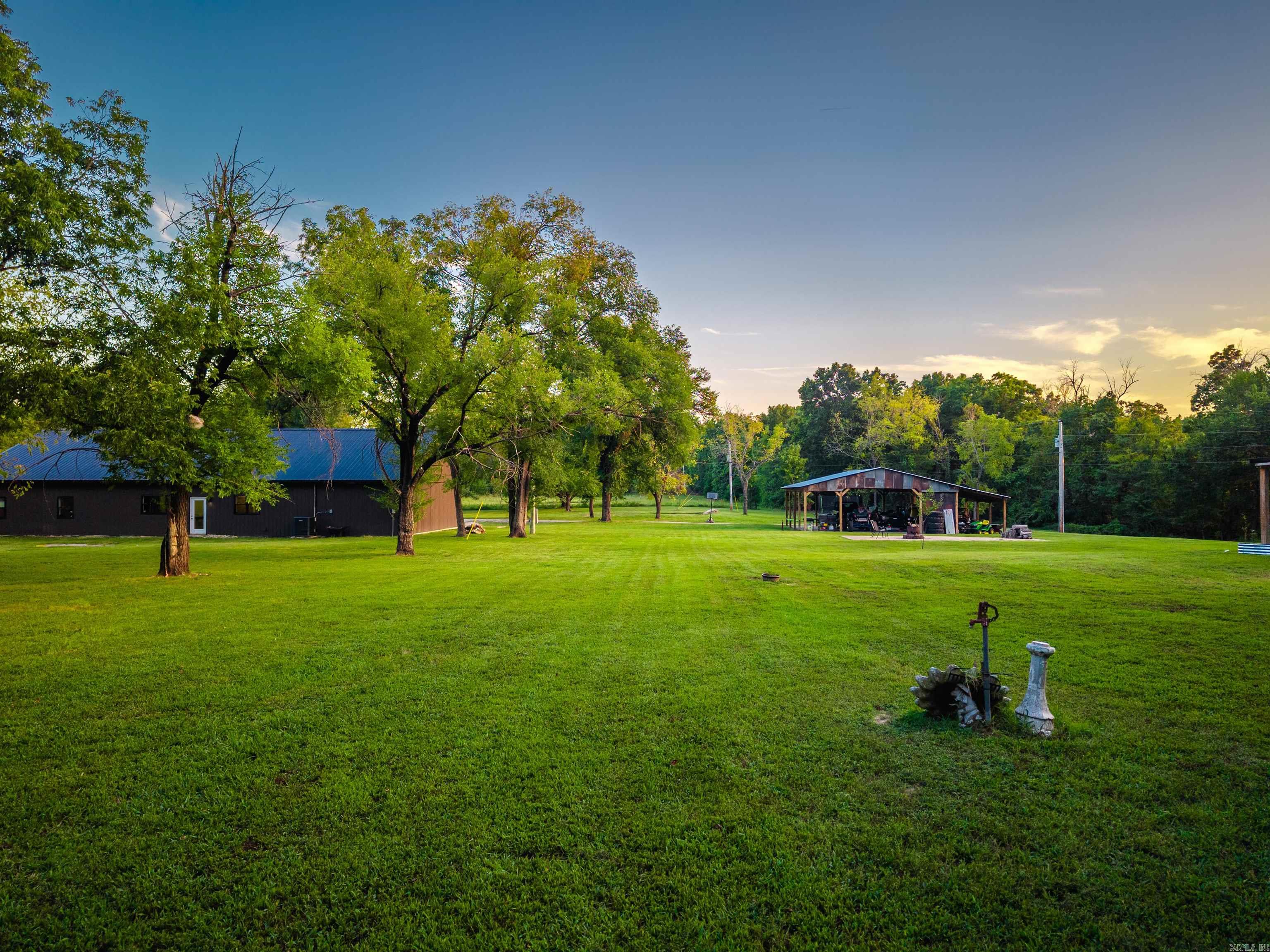 33 Carlisle Circle Oakland, AR 72661
