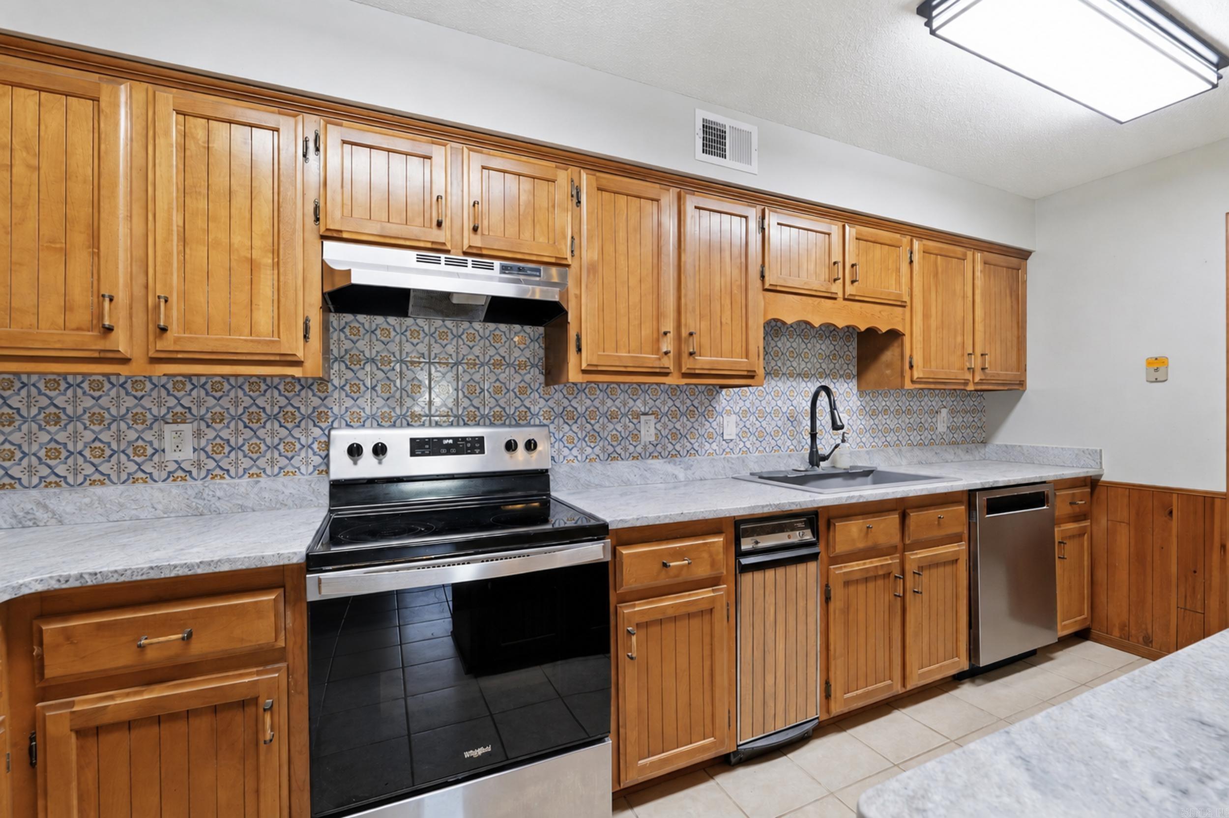 432 County road 3355 Clarksville, AR 72830-3710