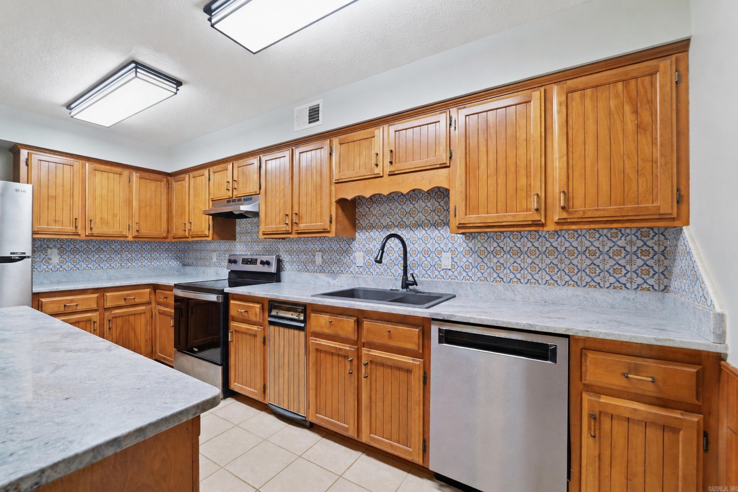 432 County road 3355 Clarksville, AR 72830-3710