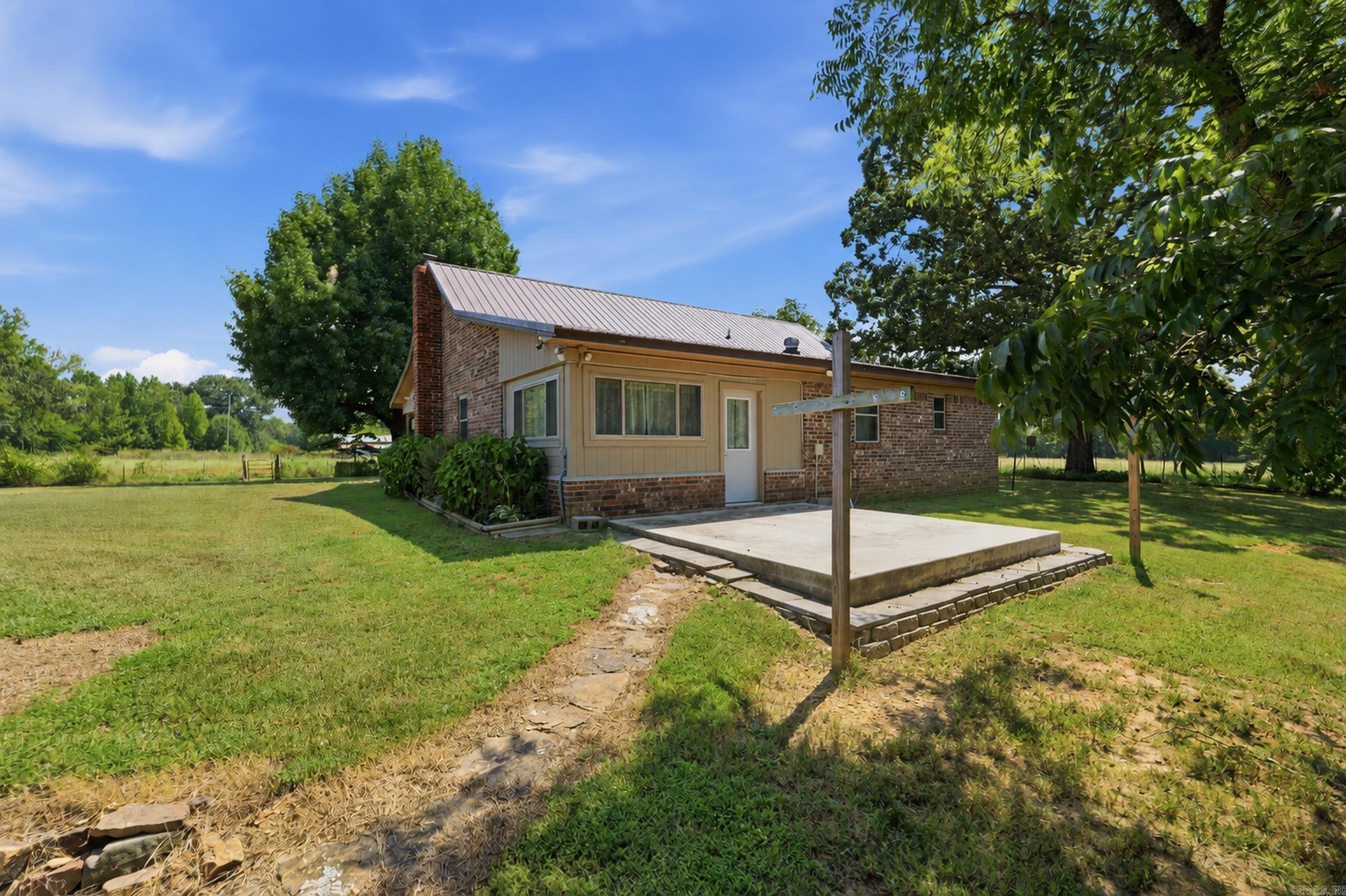 432 County road 3355 Clarksville, AR 72830-3710