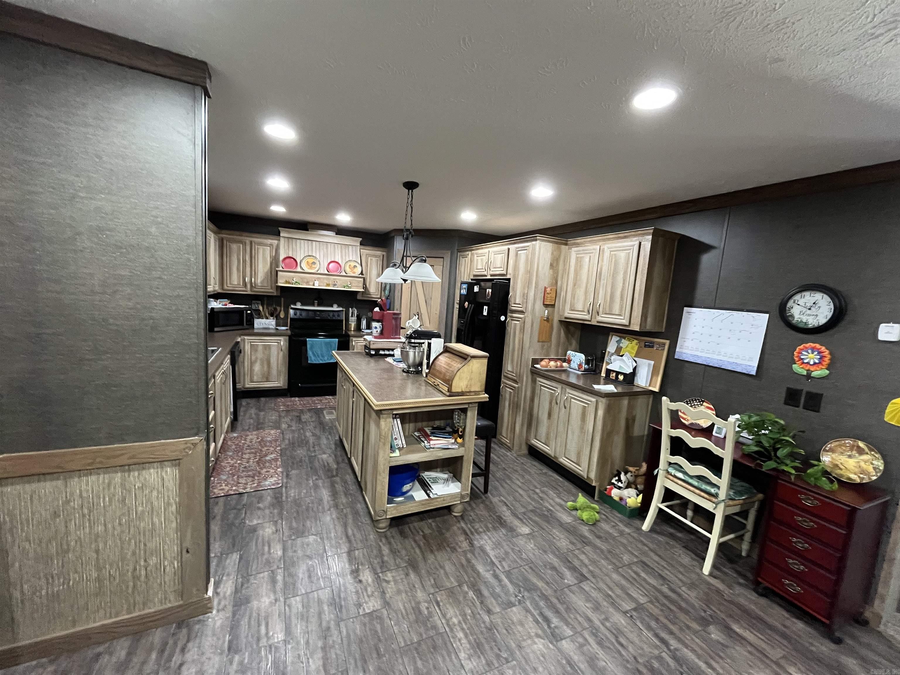 237 Glenn  Clinton, AR
