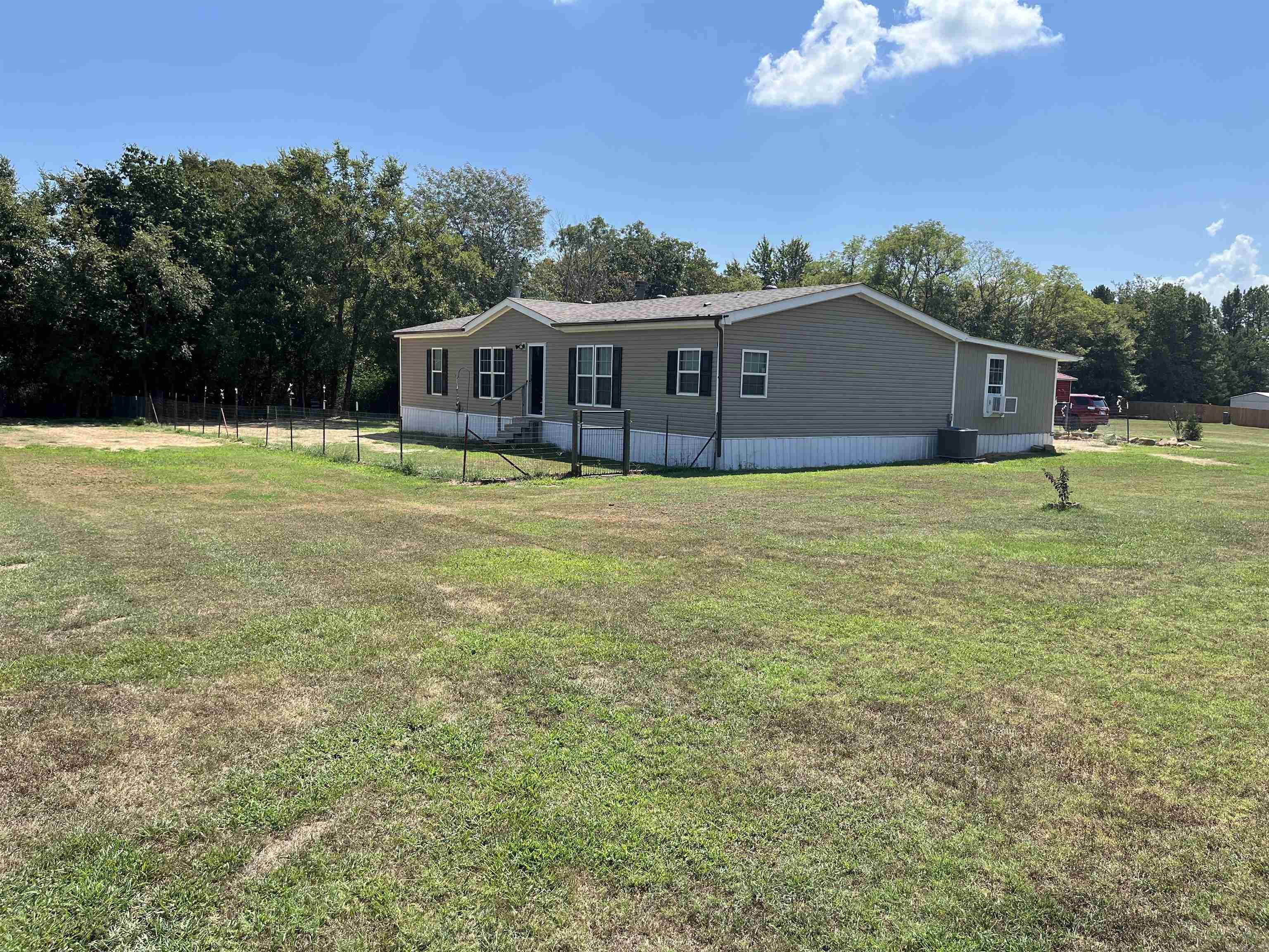 237 Glenn  Clinton, AR