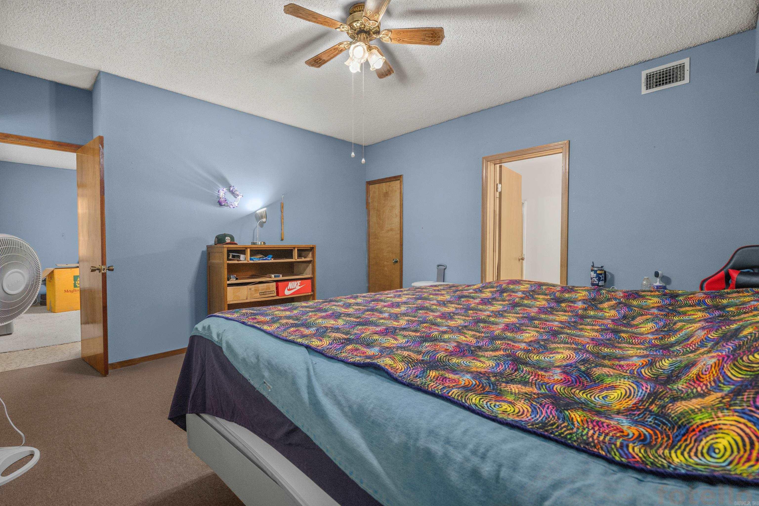 17 Badalona  Hot Springs Village, AR