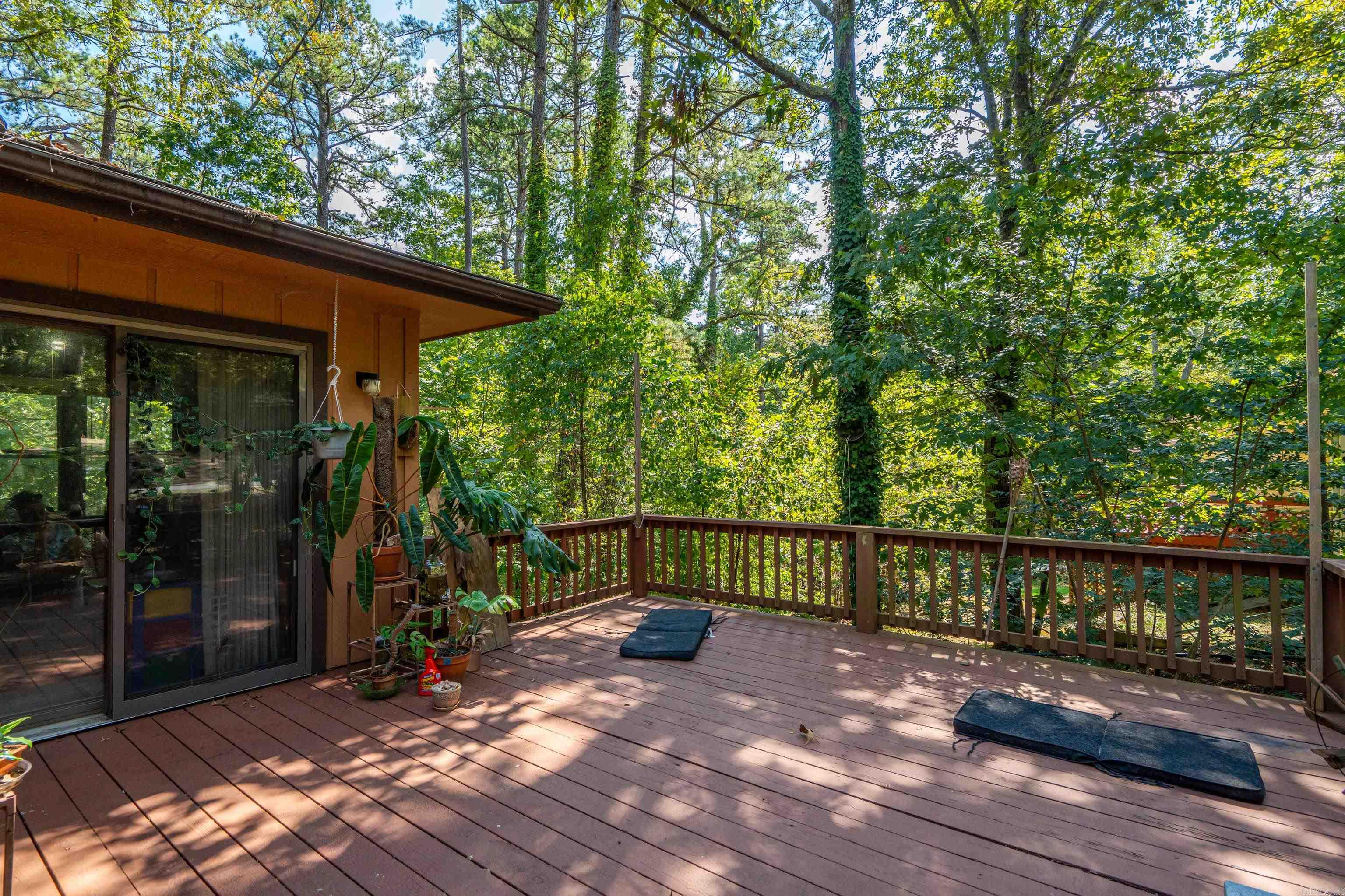17 Badalona  Hot Springs Village, AR