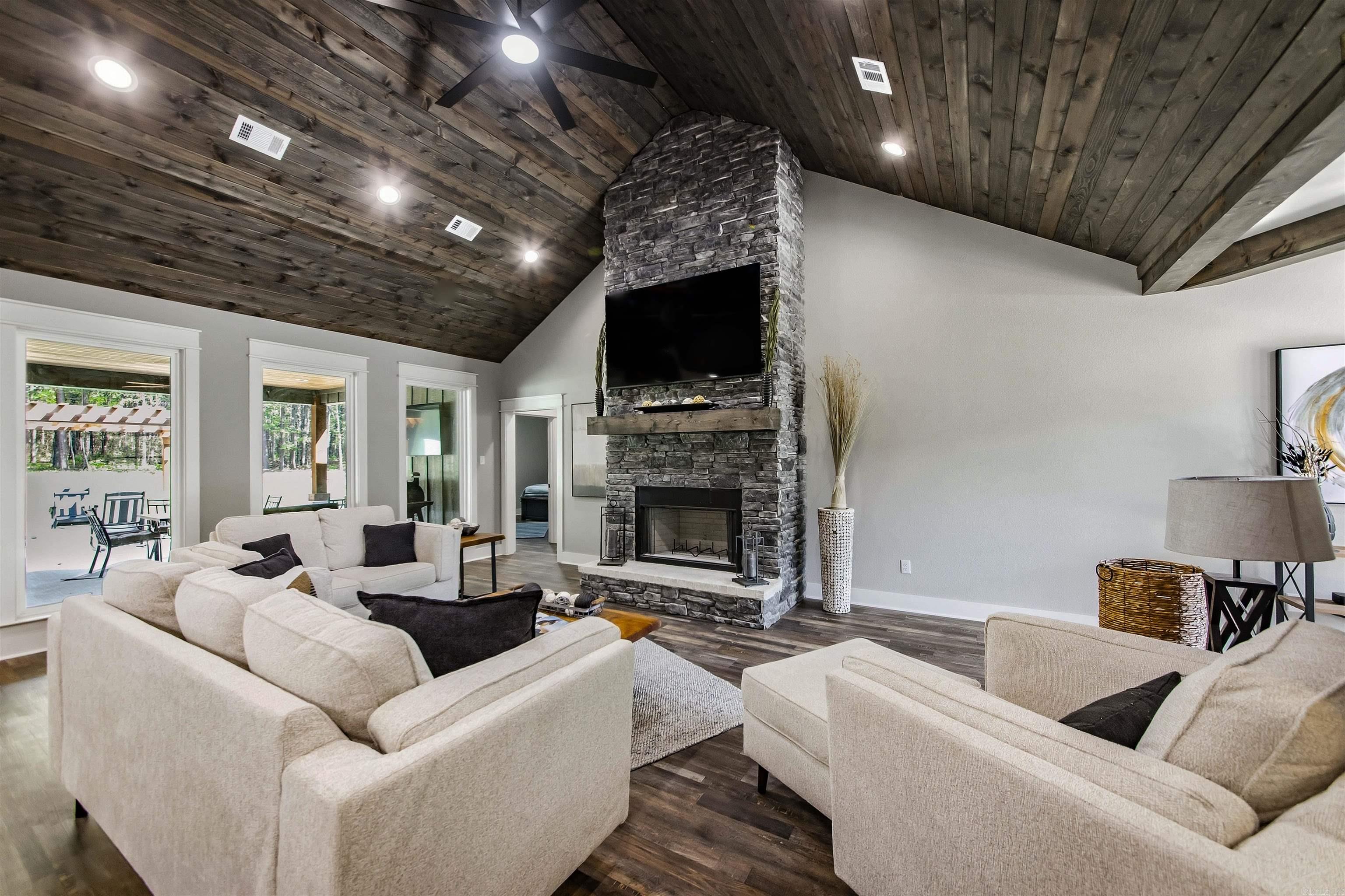1791 Mountain Park Road Shirley, AR 72153
