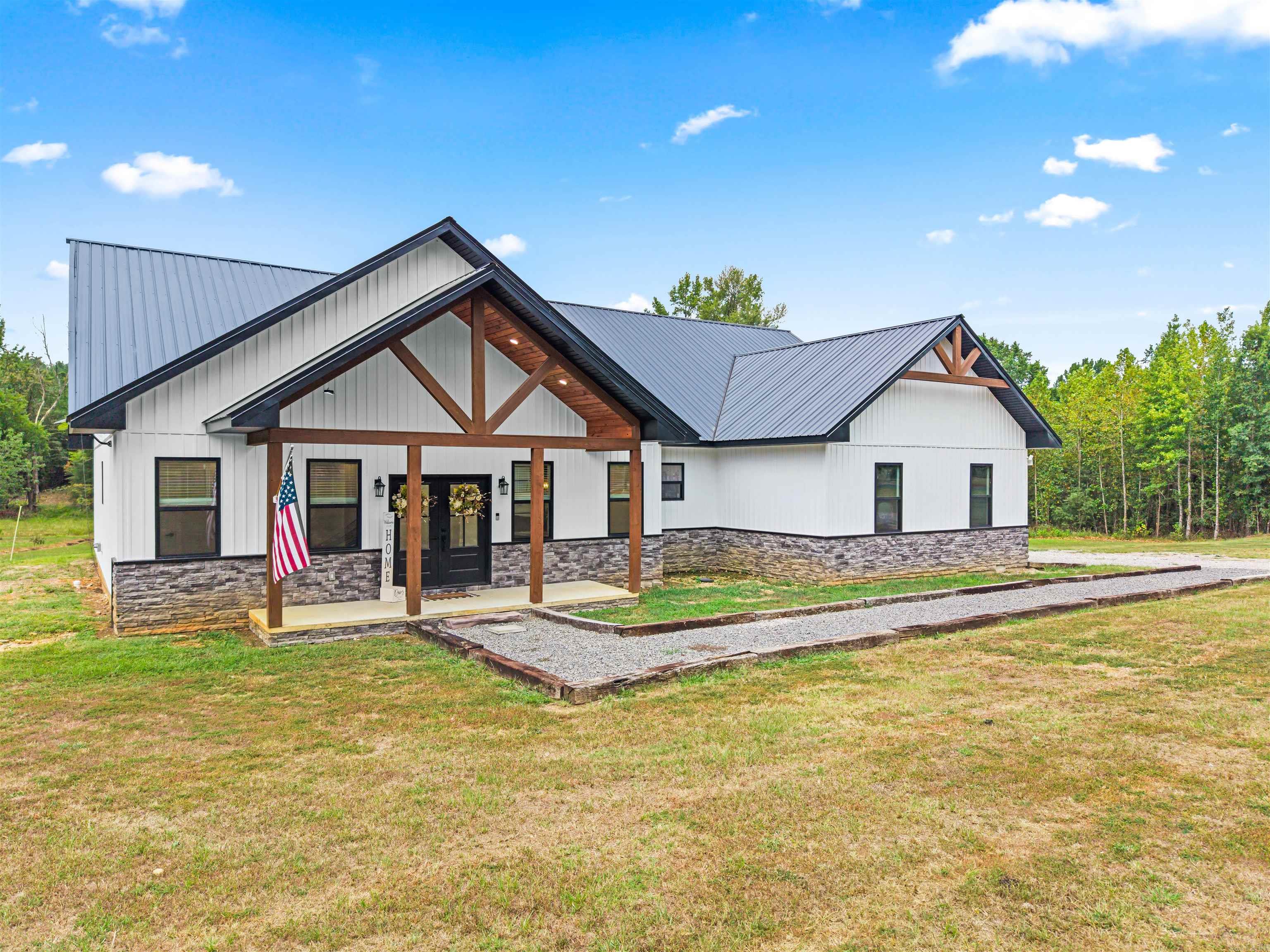 773 Little Blakely Creek Road Jessieville, AR 71949