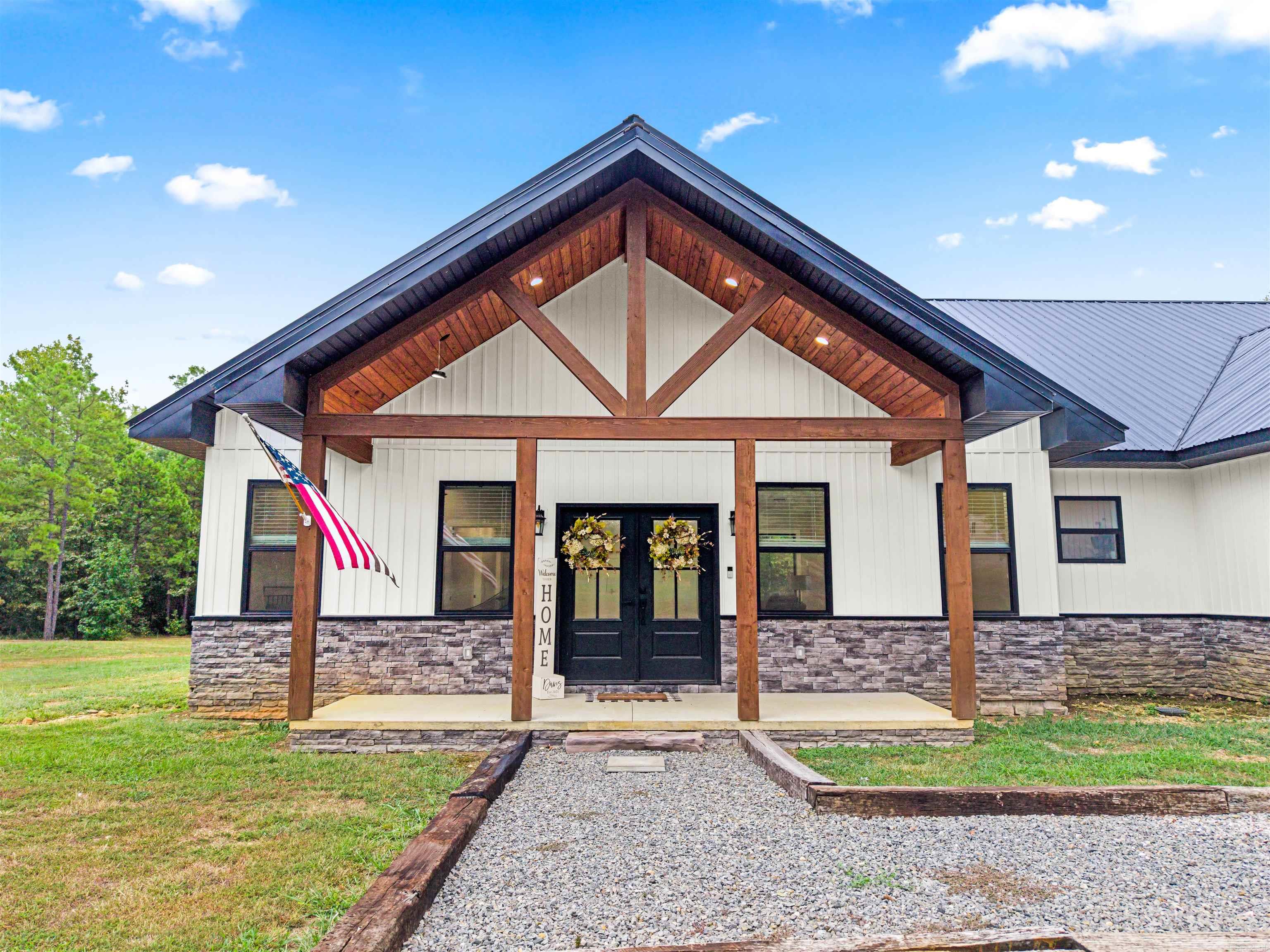 773 Little Blakely Creek Road Jessieville, AR 71949