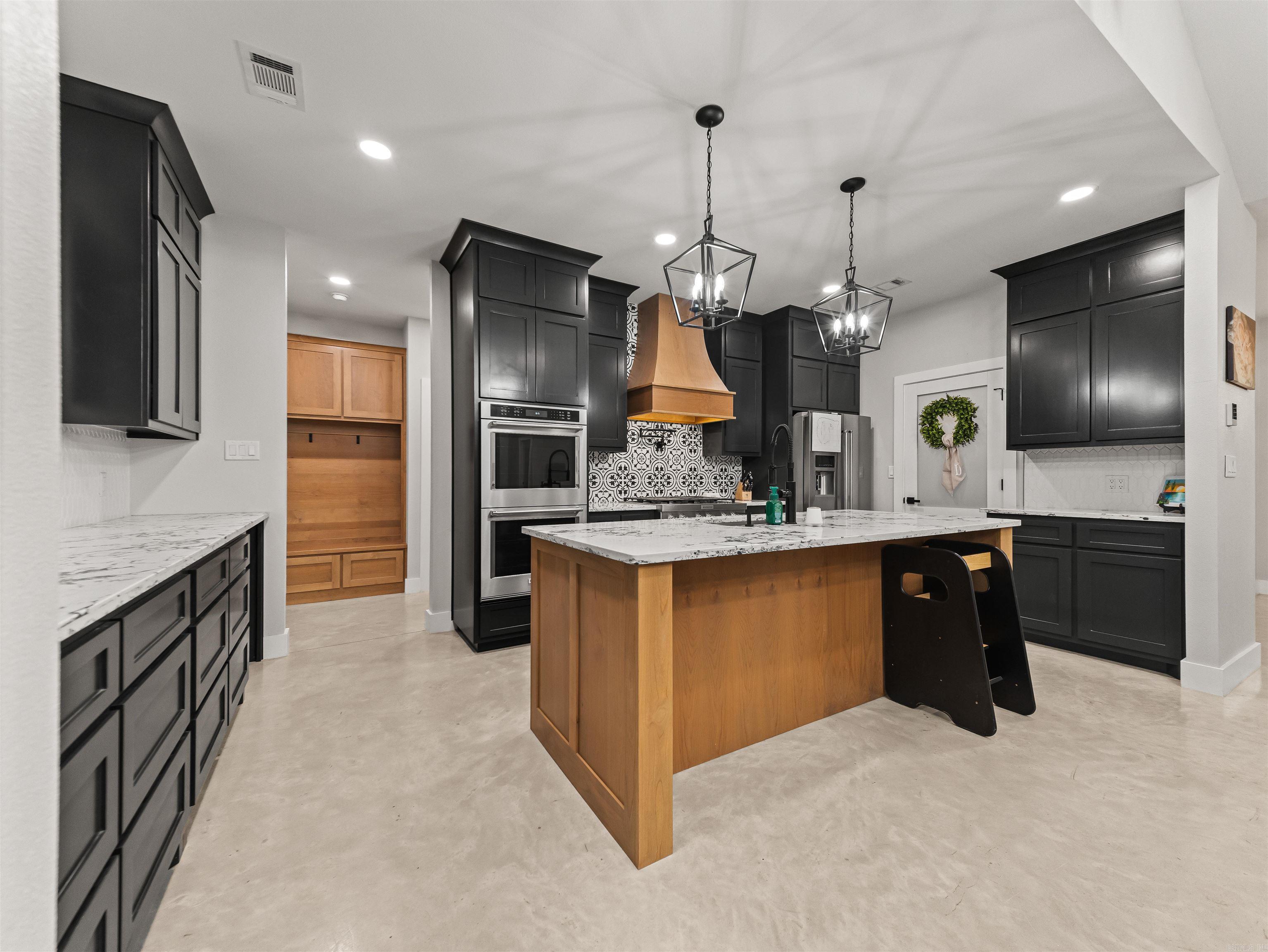 773 Little Blakely Creek Road Jessieville, AR 71949
