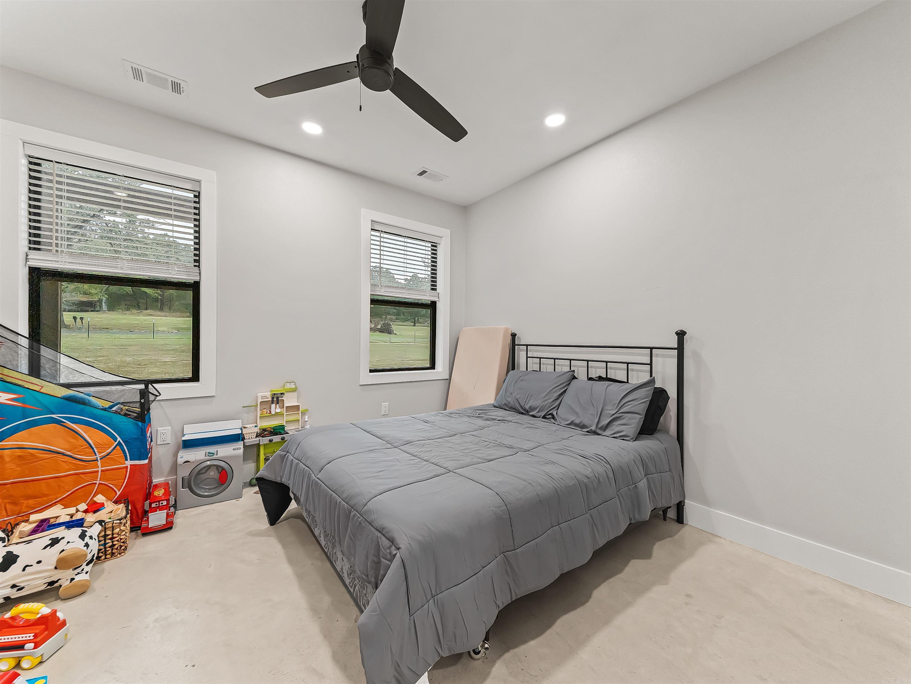 773 Little Blakely Creek Road Jessieville, AR 71949