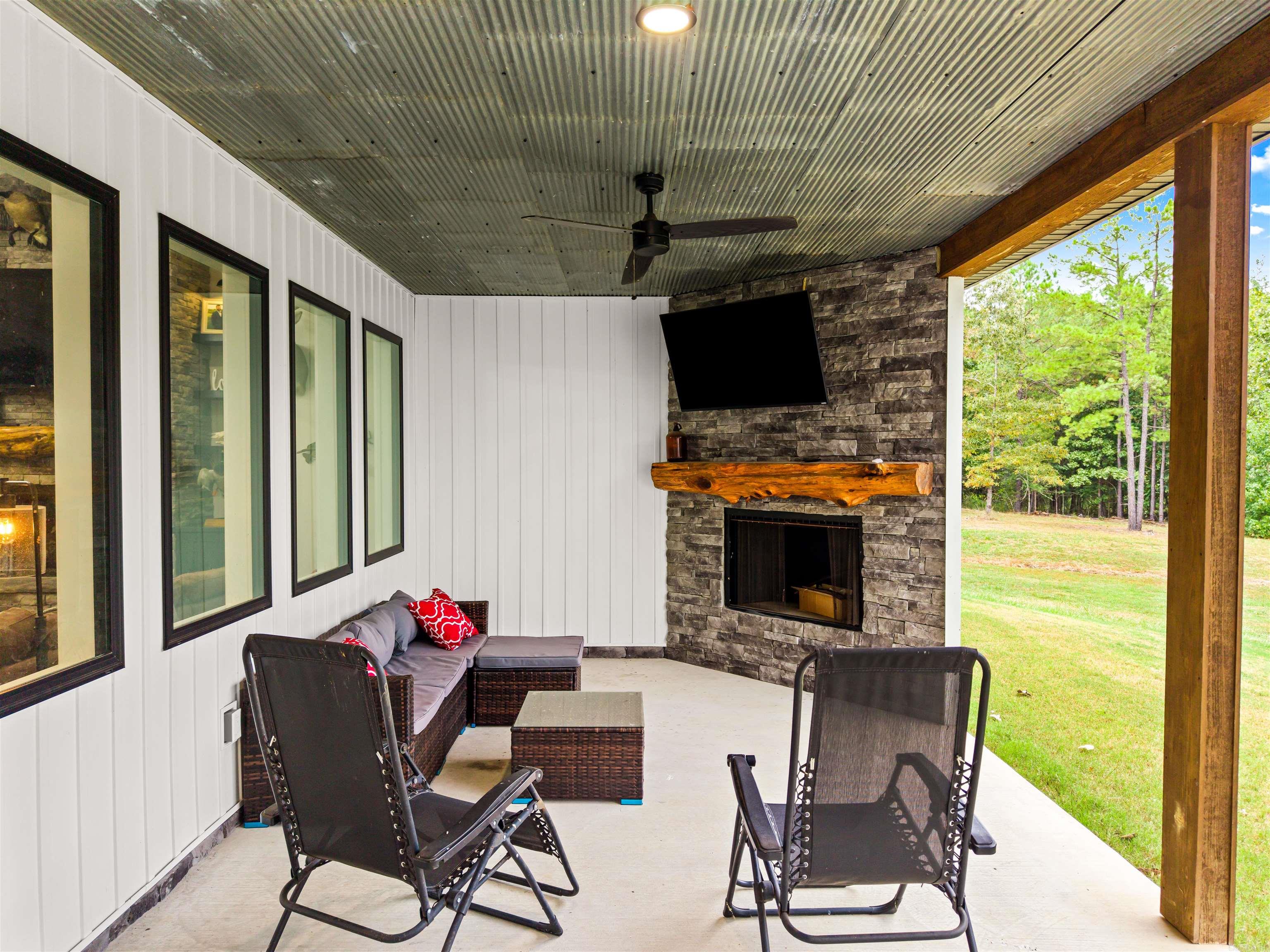 773 Little Blakely Creek Road Jessieville, AR 71949