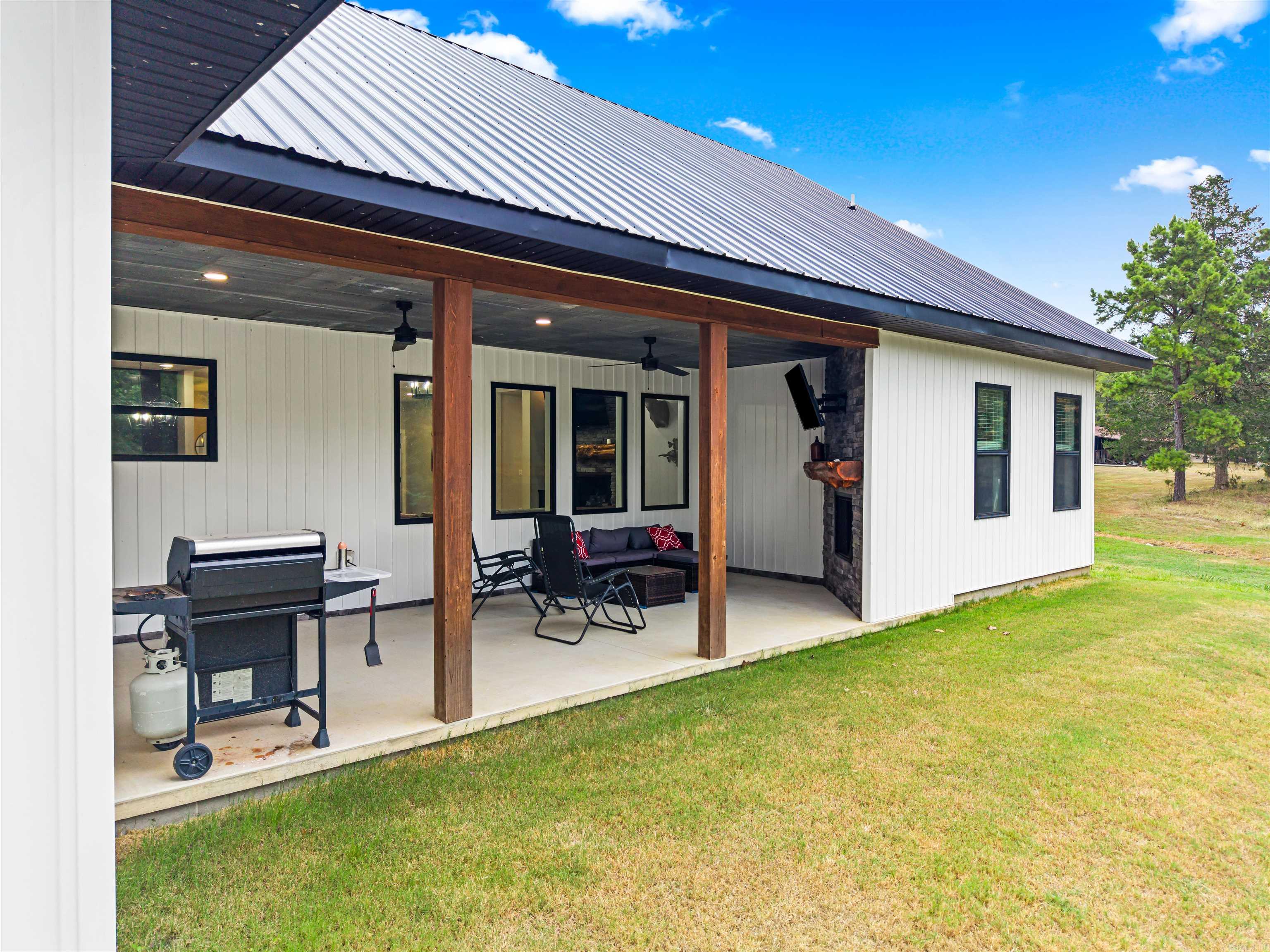 773 Little Blakely Creek Road Jessieville, AR 71949
