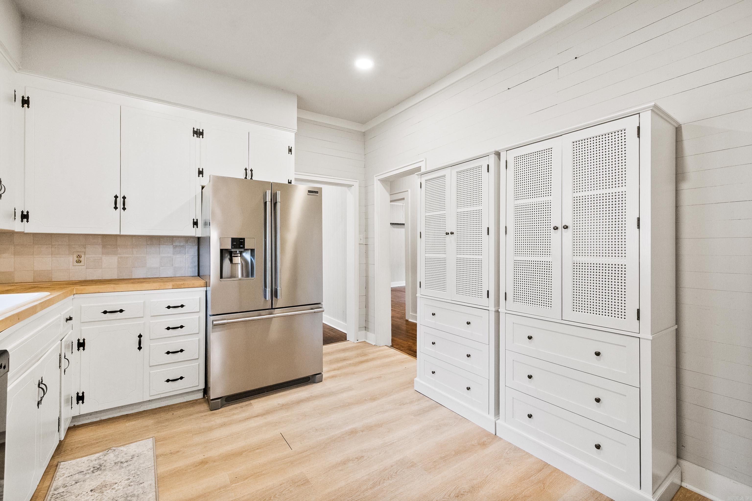 225 E Conway  Benton, AR
