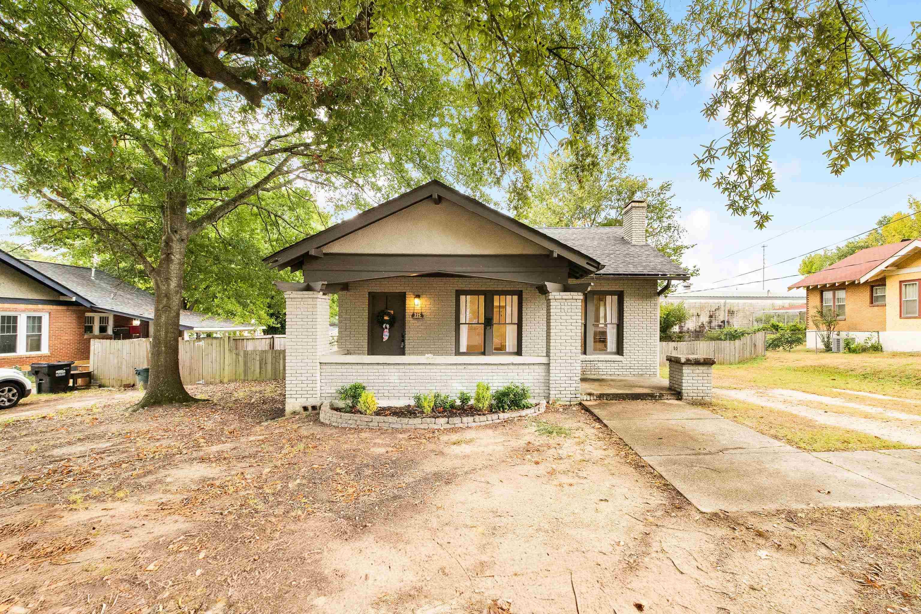 225 E Conway  Benton, AR