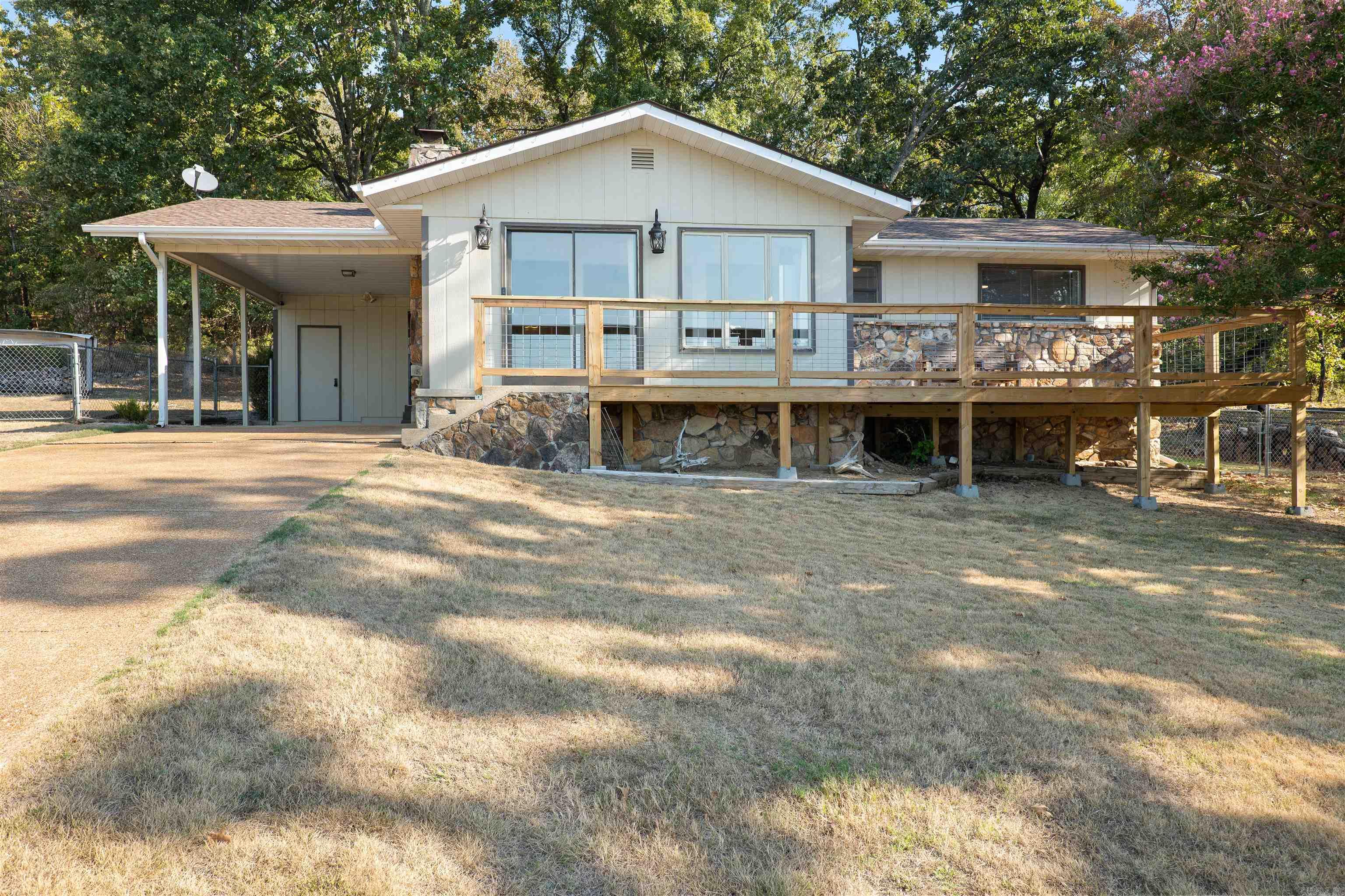 1502 Emerald Cove Dr