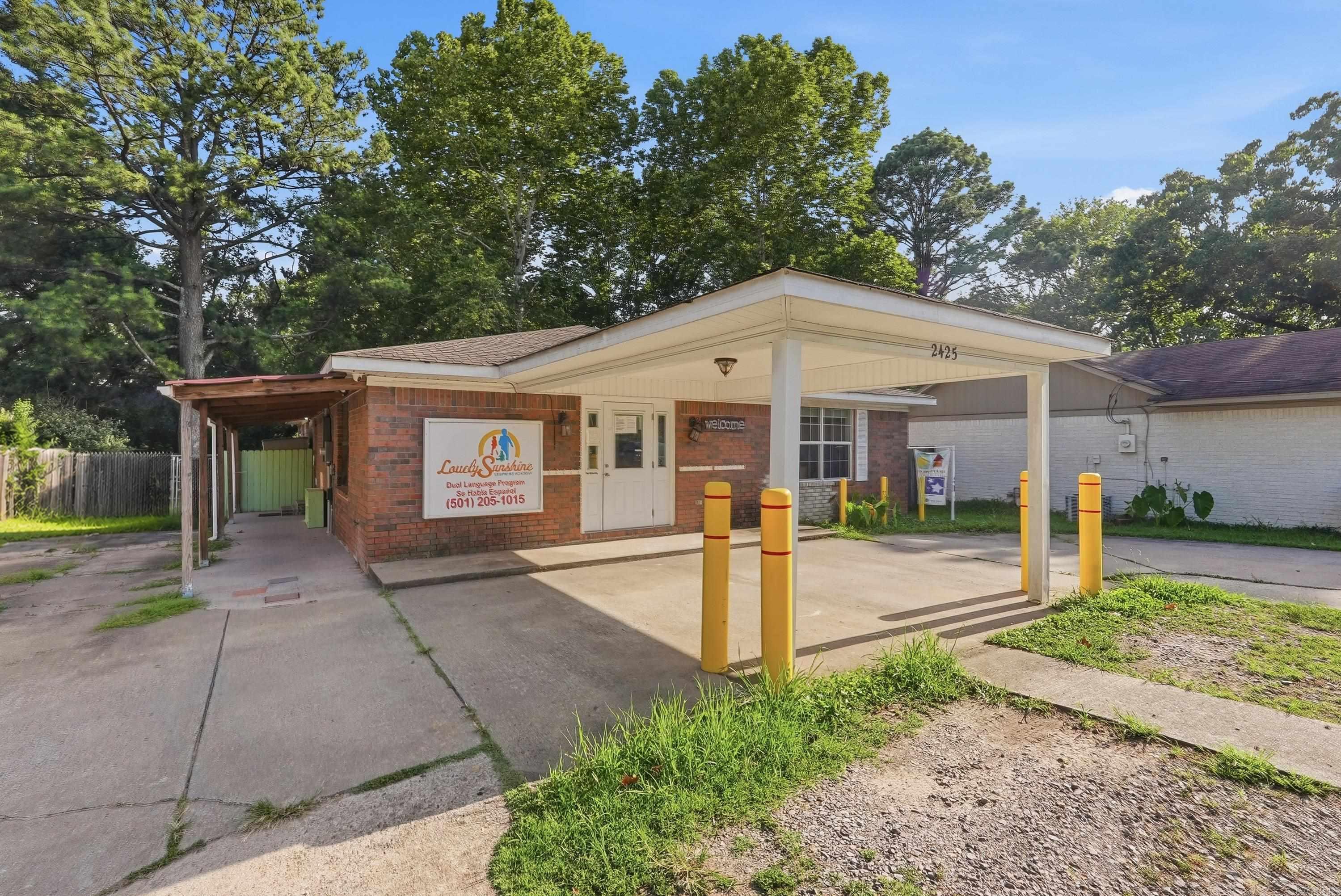 2425 Tyler St — photo 3