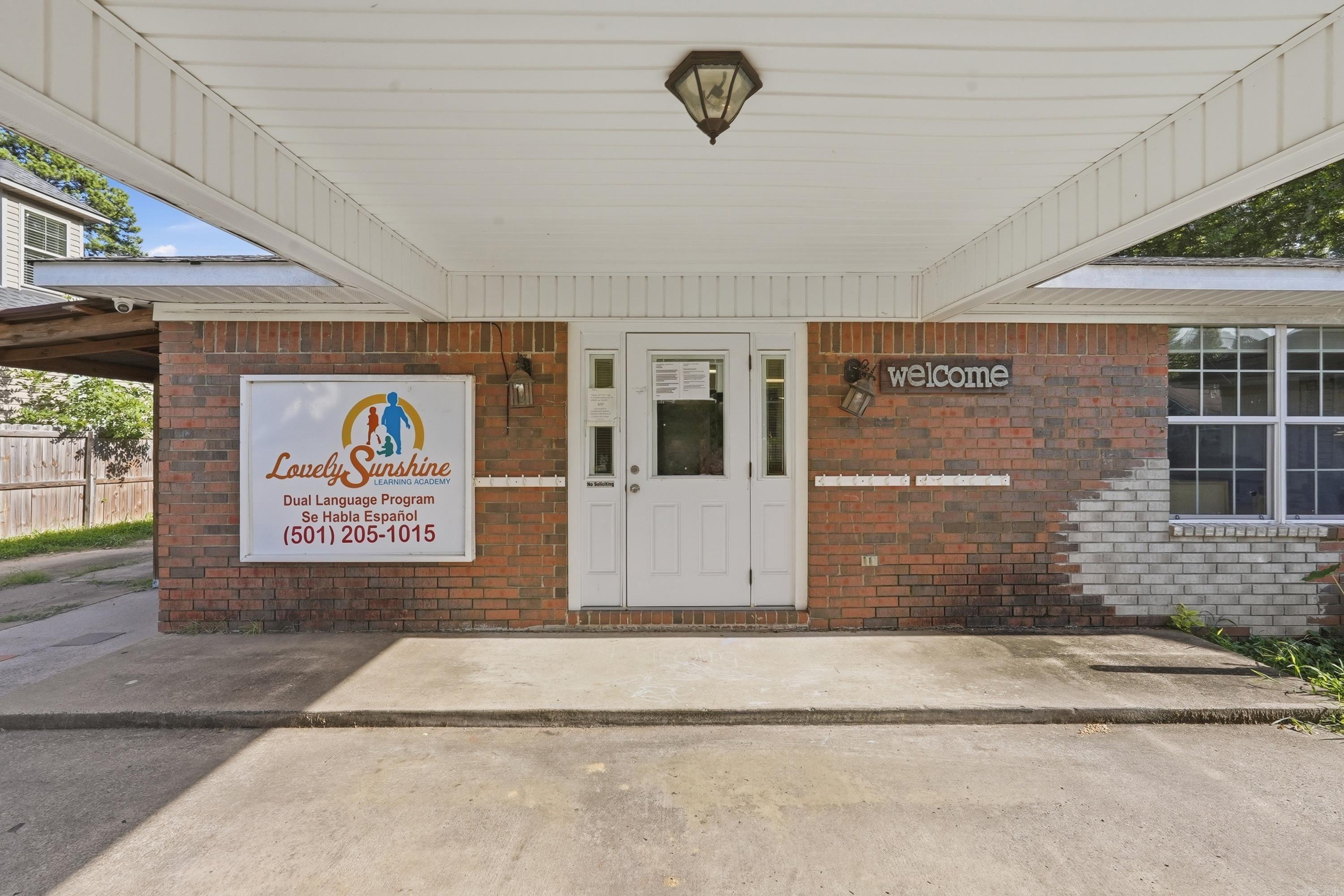 2425 Tyler St — photo 4