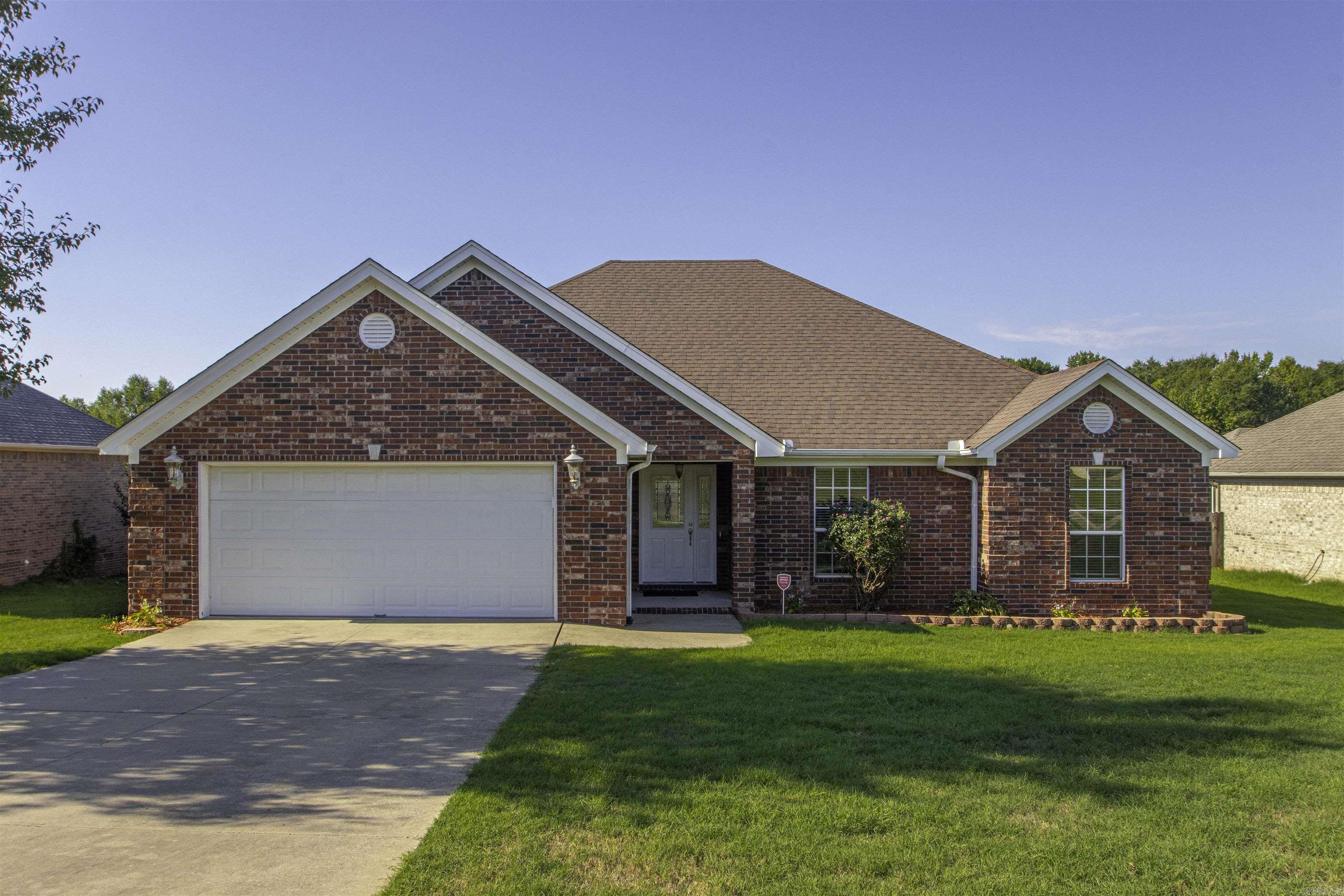 3409 N Ridge Dr — exterior